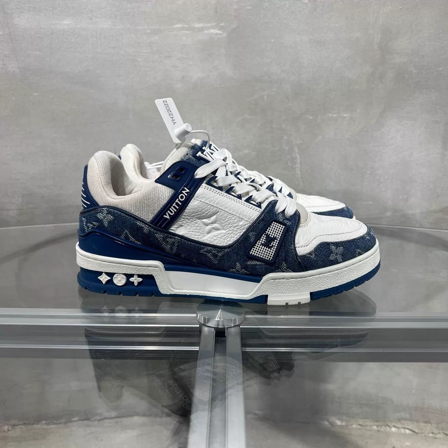 Louis Vuitton LV Trainer White Blue Denim UK4 Size US 6.5 / IT 36.5 - 4 Thumbnail