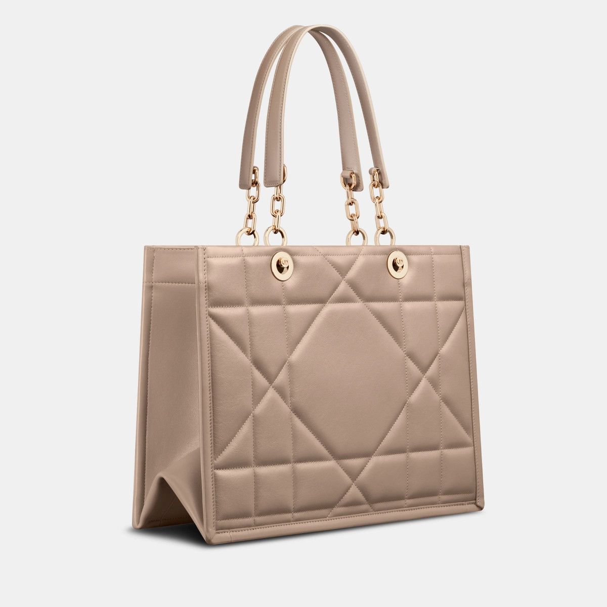Dior o1bcso1str1124 Size: OS /Essential Tote Bag in Golden Size ONE SIZE - 1 Thumbnail