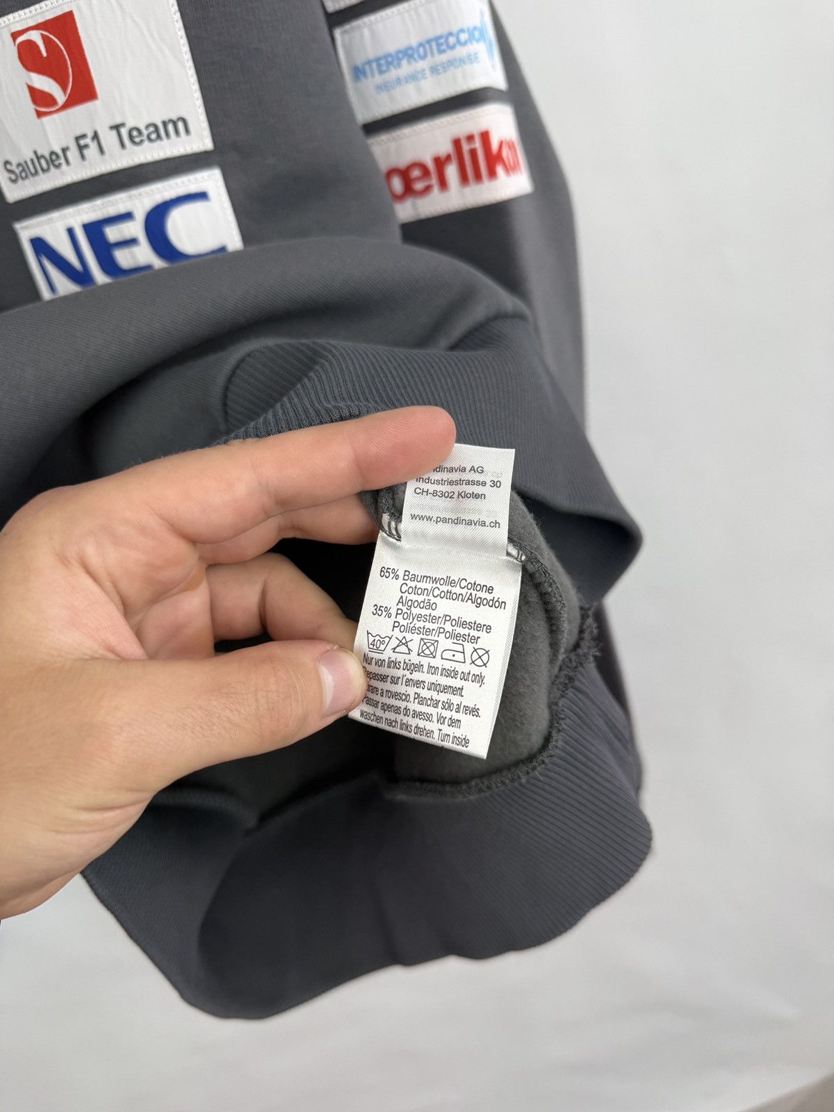 Formula 1 ❗️NWT 🇨🇭 Sauber F1 Team NEC Formula 1 Pirelli Zip Sweatshirt Size US S / EU 44-46 / 1 - 11 Thumbnail