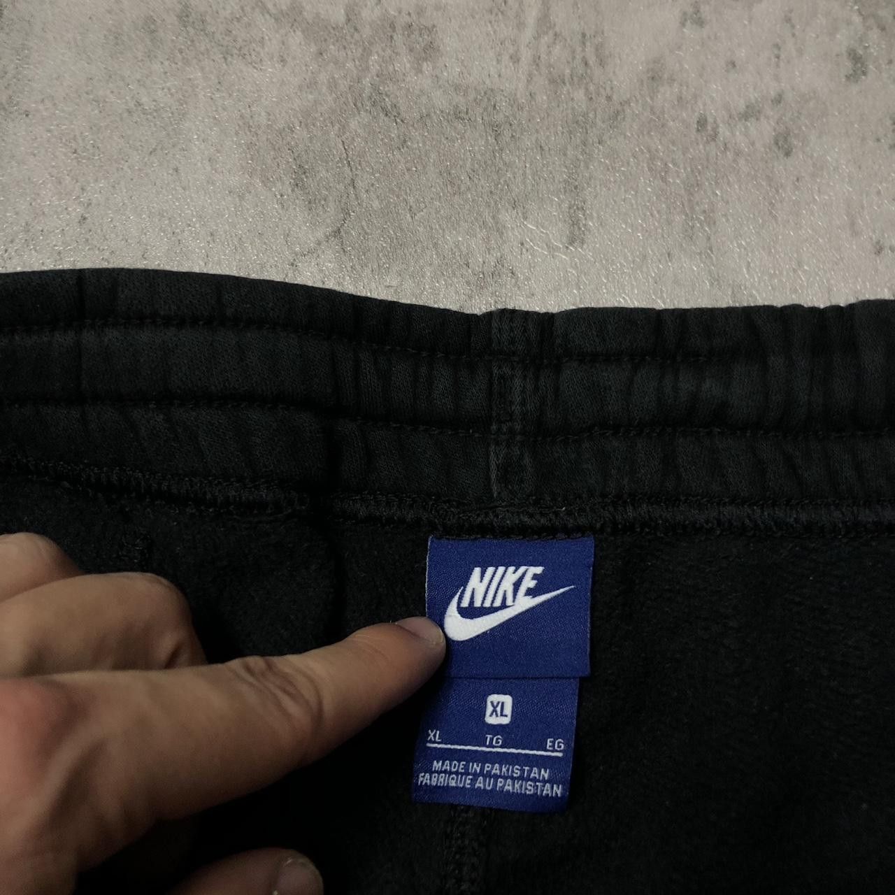 Nike Nike black and white sweat shorts Size US 36 / EU 52 - 3 Thumbnail