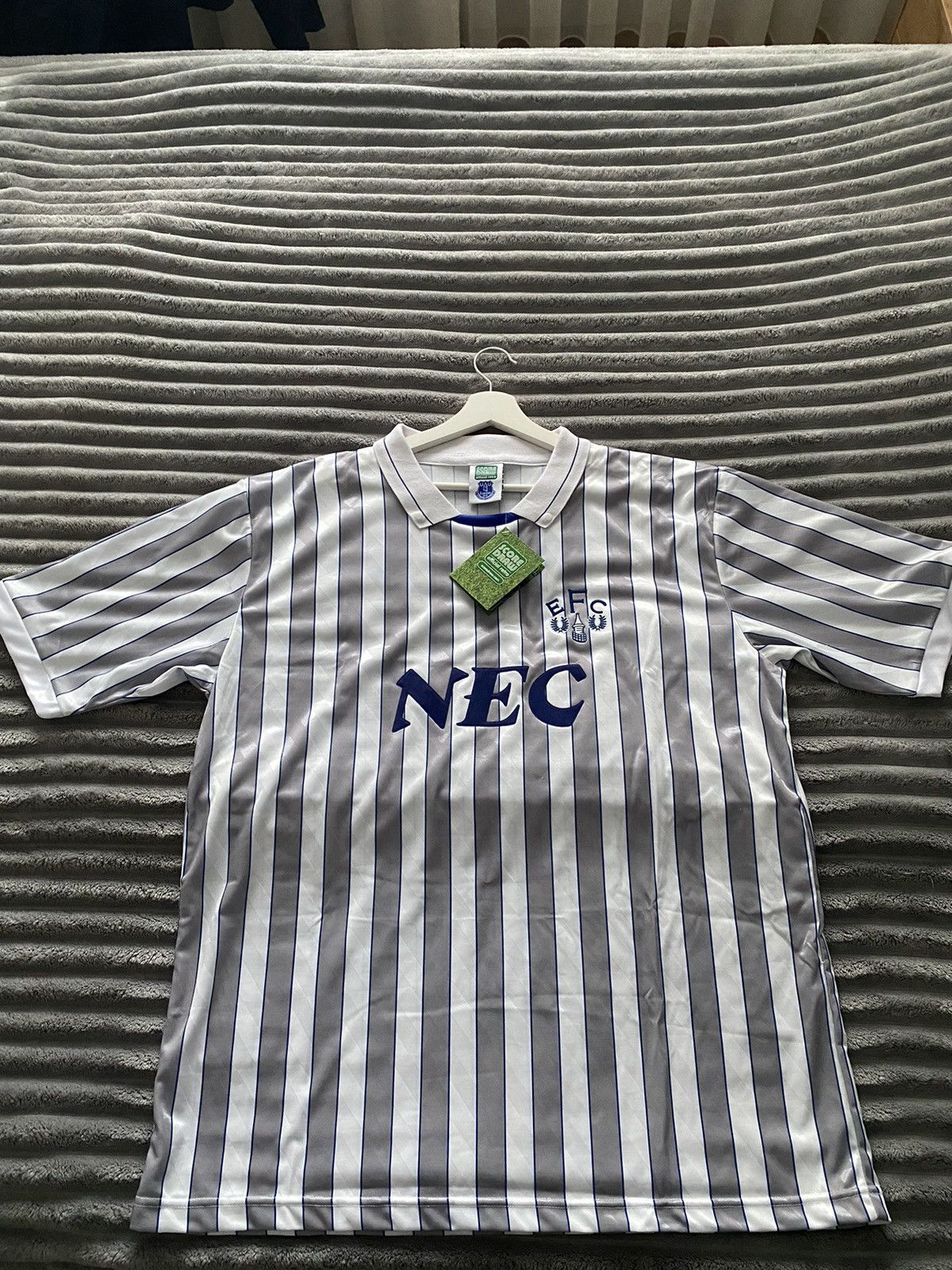 NO ID Everton fc retro score draw Size US XXL / EU 58 / 5 - 6 Thumbnail