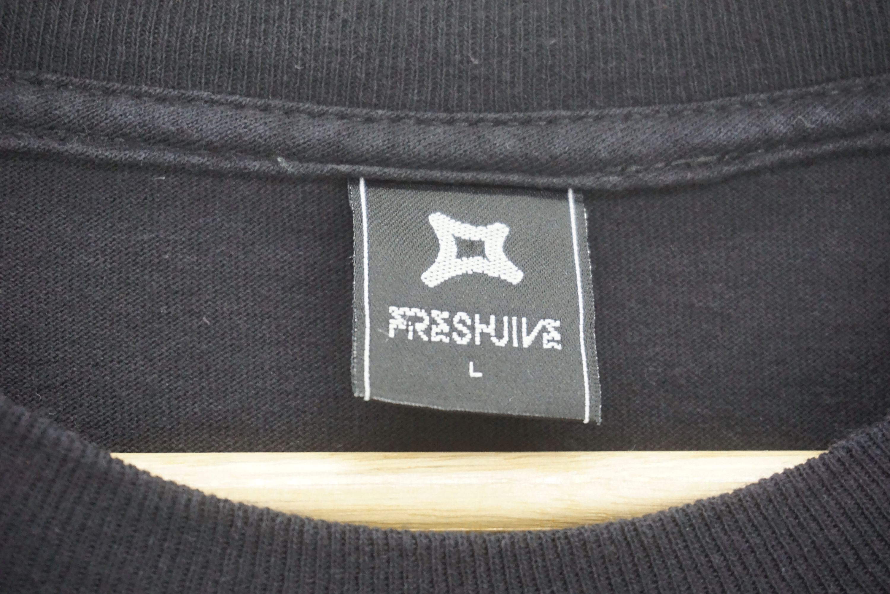 Freshjive Vintage Tee Made in USA Bandana Print American Trump Size US L / EU 52-54 / 3 - 6 Thumbnail