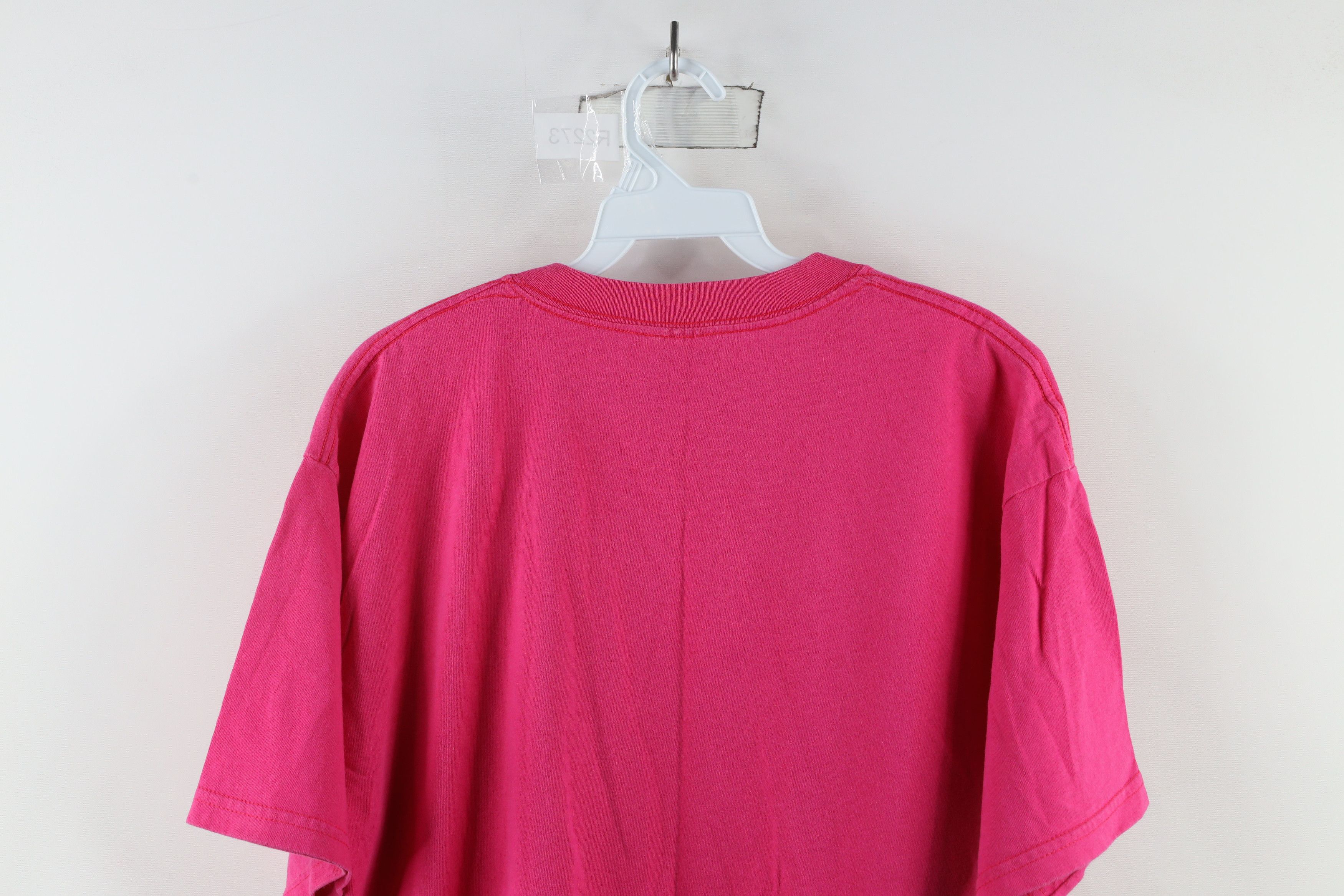 Vintage Vintage 90s Hockey Players Wear Pink Shot Sleeve T-Shirt Size US L / EU 52-54 / 3 - 9 Thumbnail
