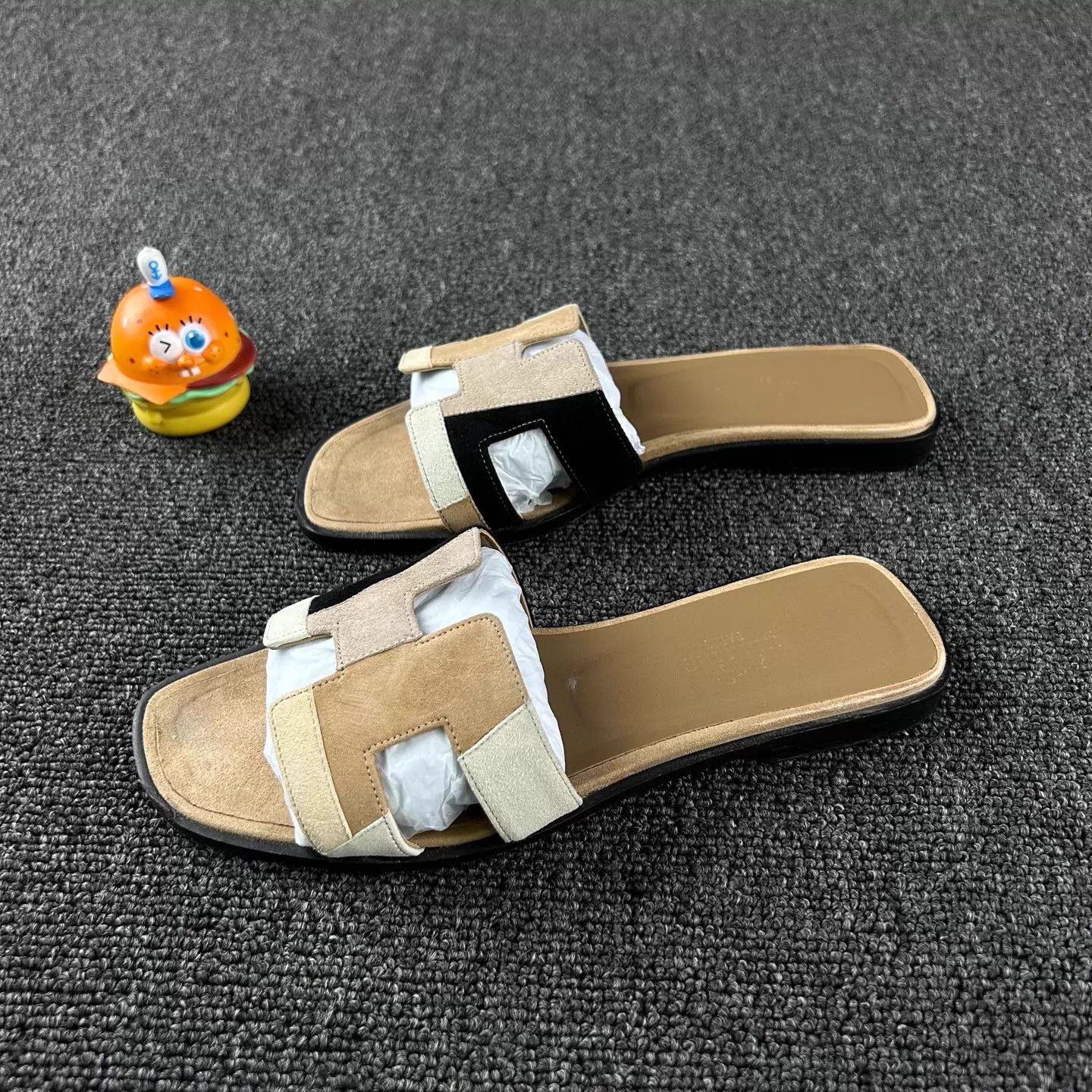 Hermes Hermes H colorblocked suede slippers 36 Size US 5.5 / IT 35.5 - 1 Thumbnail