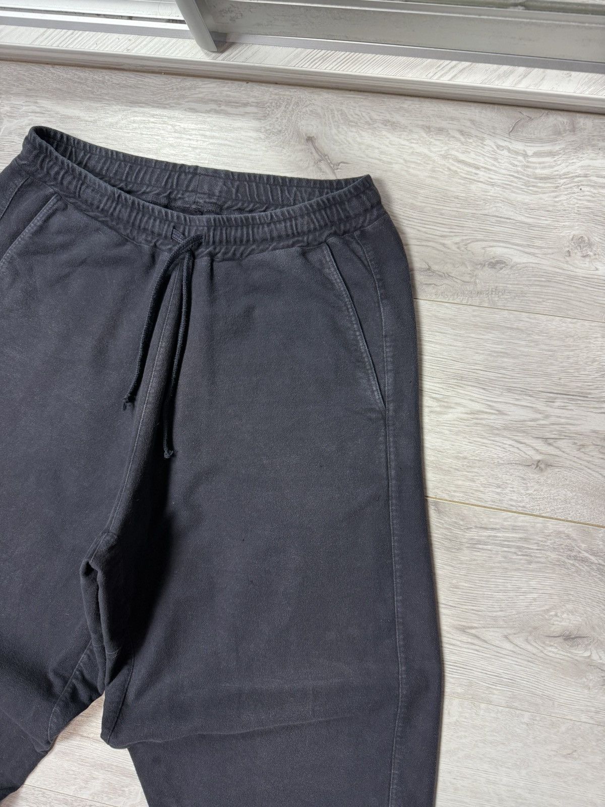 Universal Works Universal Works Oversized Jogger Pants Worn Washed Look Size US 32 / EU 48 - 6 Thumbnail