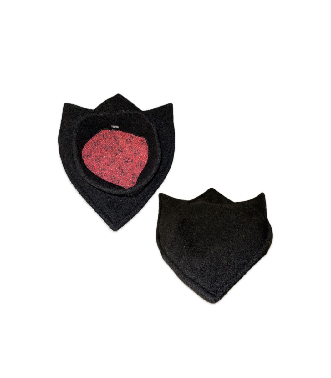 Vintage Vintage Arti Shock Shield Hat Black with Red Floral Interior Size ONE SIZE - 1 Thumbnail