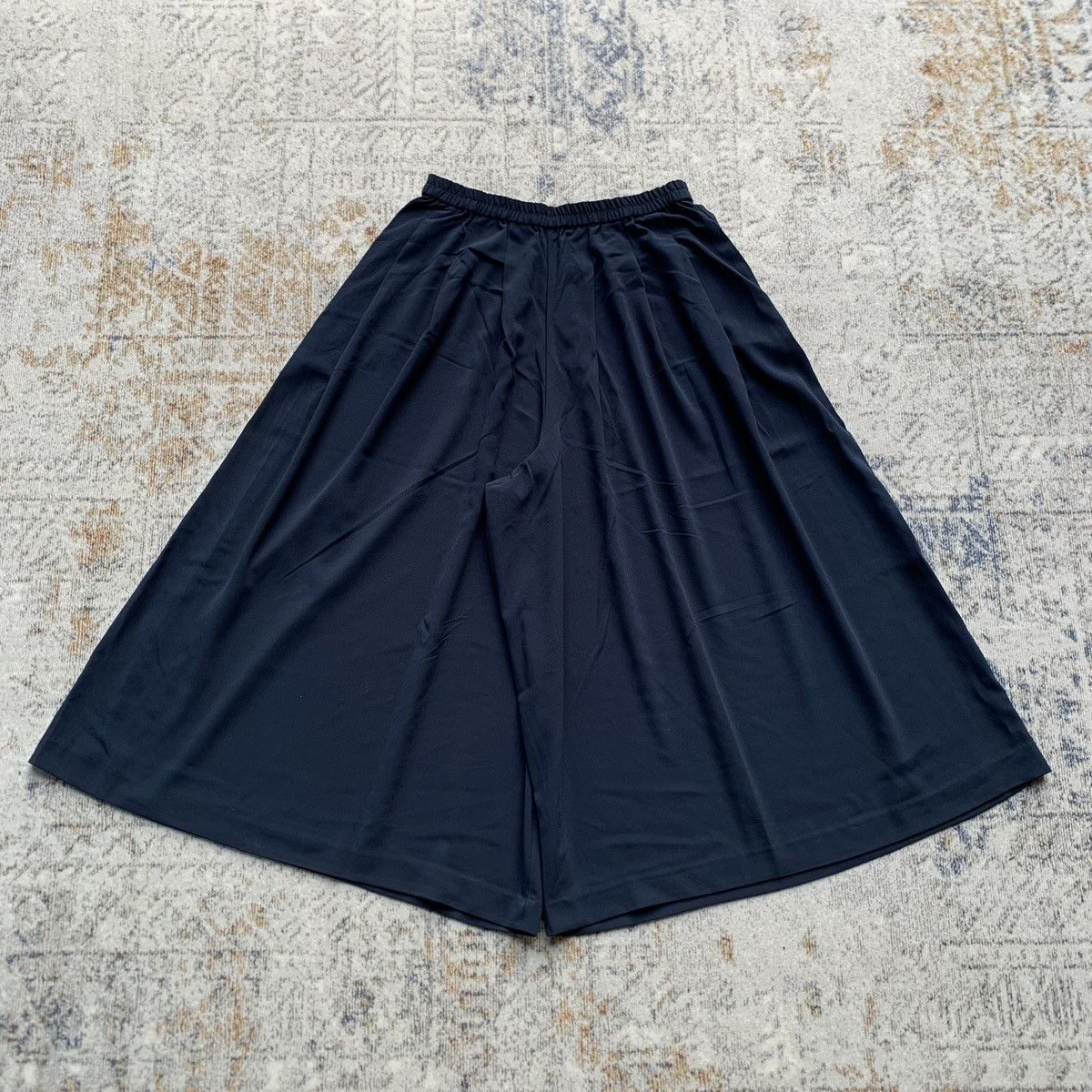 Japanese Brand Rare Japanese Brand Uniqlo Yohji Style Ultra Wide Pants Size US 34 / EU 50 - 1 Thumbnail