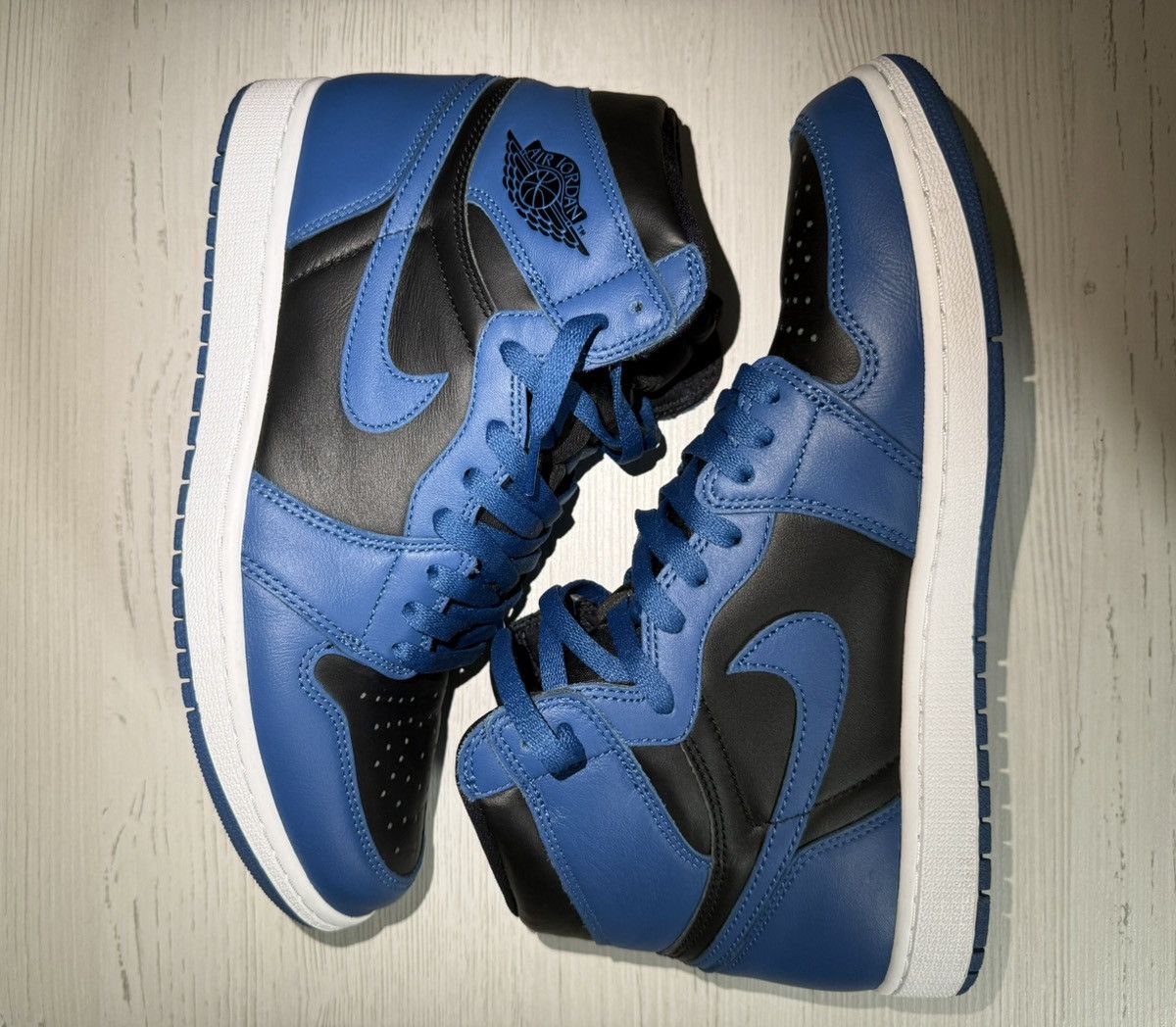 Jordan Brand Air Jordan 1 Retro High OG “ Marina Blue” Size US 11 / EU 44 - 2 Thumbnail