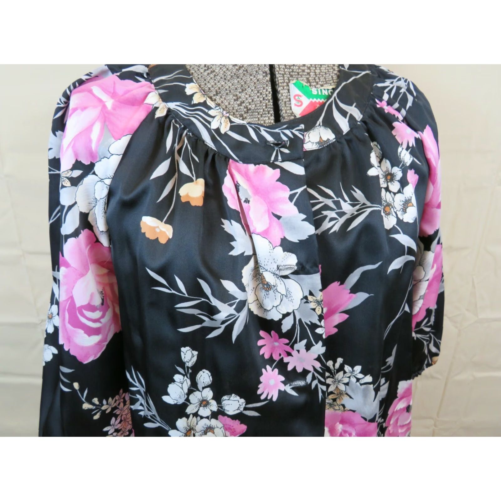 Vintage VINTAGE Malihini Hawaii Island Button Up Shirt M Black Floral Hawaiian Tiki Poly Mens Size US M / EU 48-50 / 2 - 3 Thumbnail