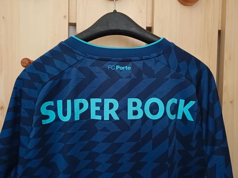 New Balance New Balance Fc.Porto 2024/25 third shirt Size US L / EU 52-54 / 3 - 4 Thumbnail