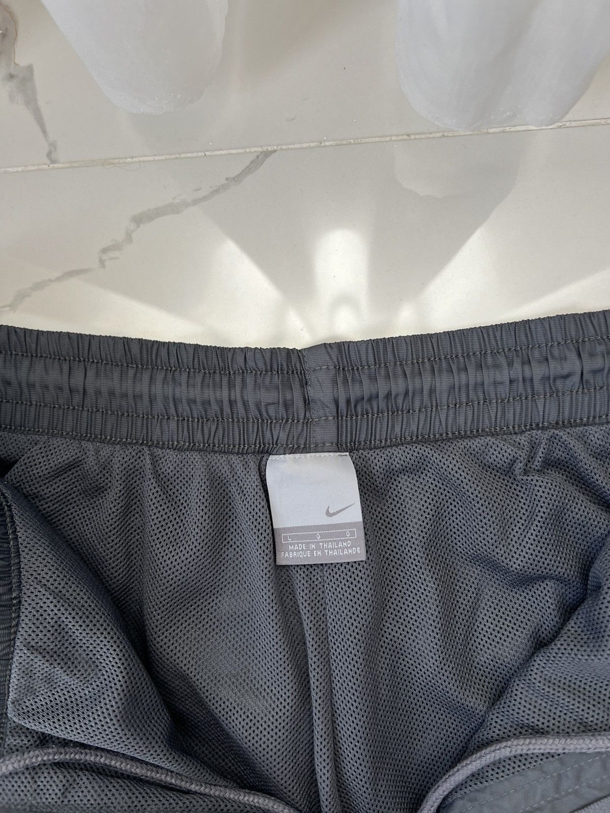Nike 90’s NIKE BAGGY RETRO RARE SWOOSH LOGO Y2K TRACK PANTS Size US 33 - 8 Thumbnail