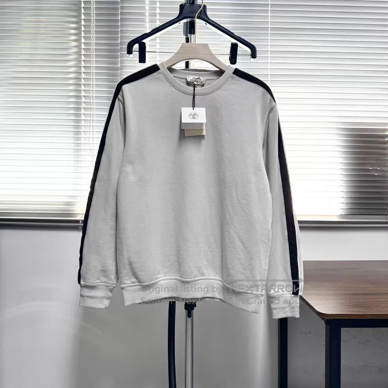 Hermes Hermes Grey Hoodie, Classic Model, H-Striped Logo on Both Size M / US 6-8 / IT 42-44 - 1 Thumbnail