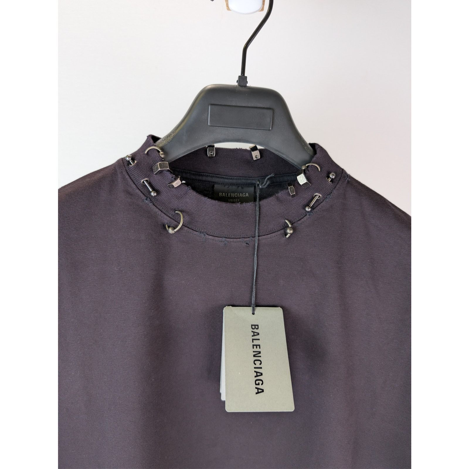 Balenciaga o1rshd1 Pierced Oversized Vintage Jersey T-Shirt in Black Size US L / EU 52-54 / 3 - 7 Thumbnail