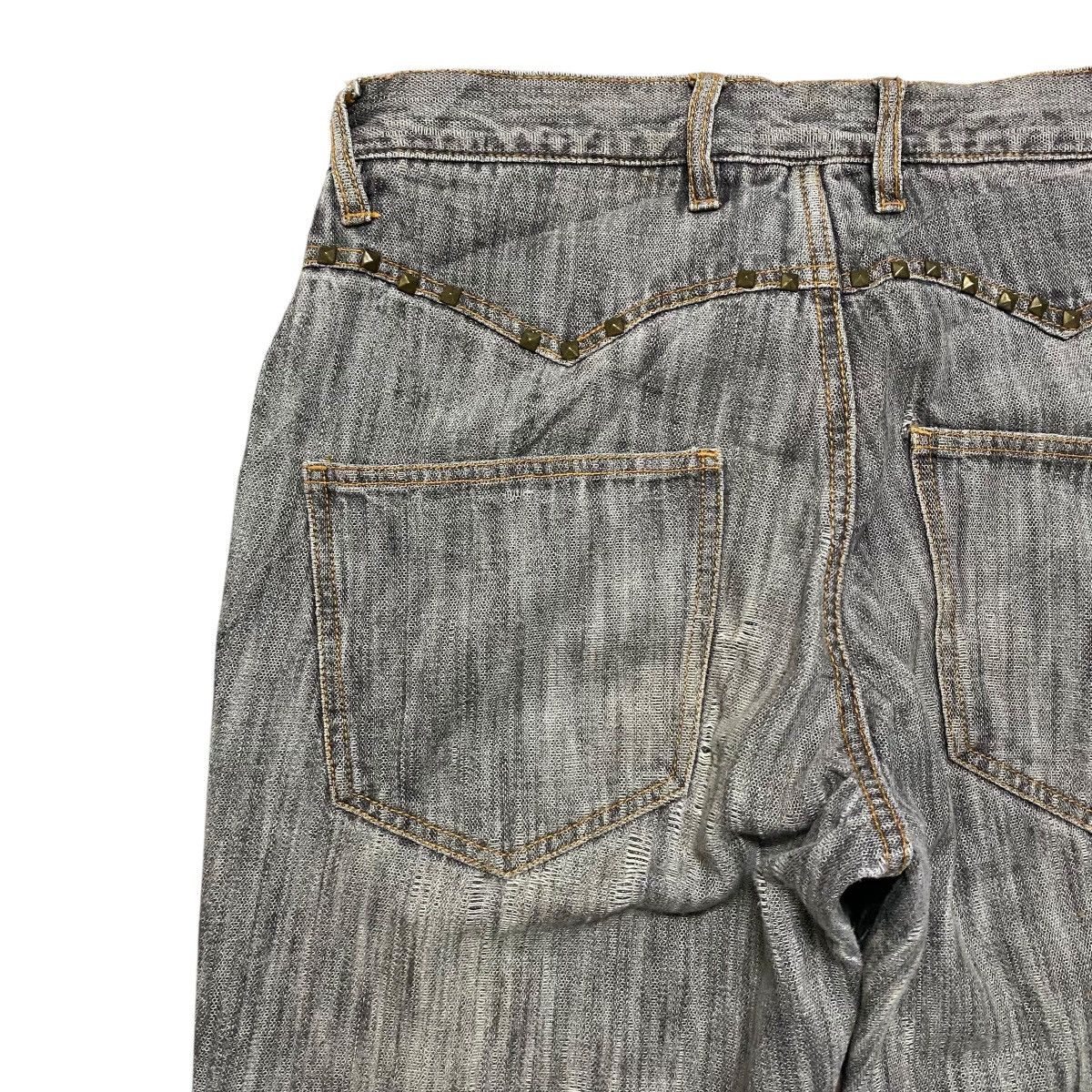 Japanese Brand GUMU INTERNATIONAL Studded Distressed Denim Flare Jeans Size US 31 - 11 Thumbnail