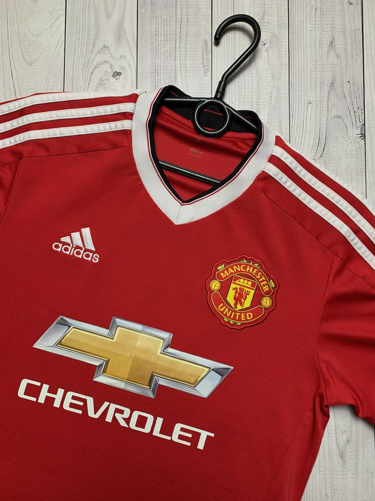 Adidas × Vintage Vintage adidas Manchester United soccer jersey size S Size US S / EU 44-46 / 1 - 2 Thumbnail