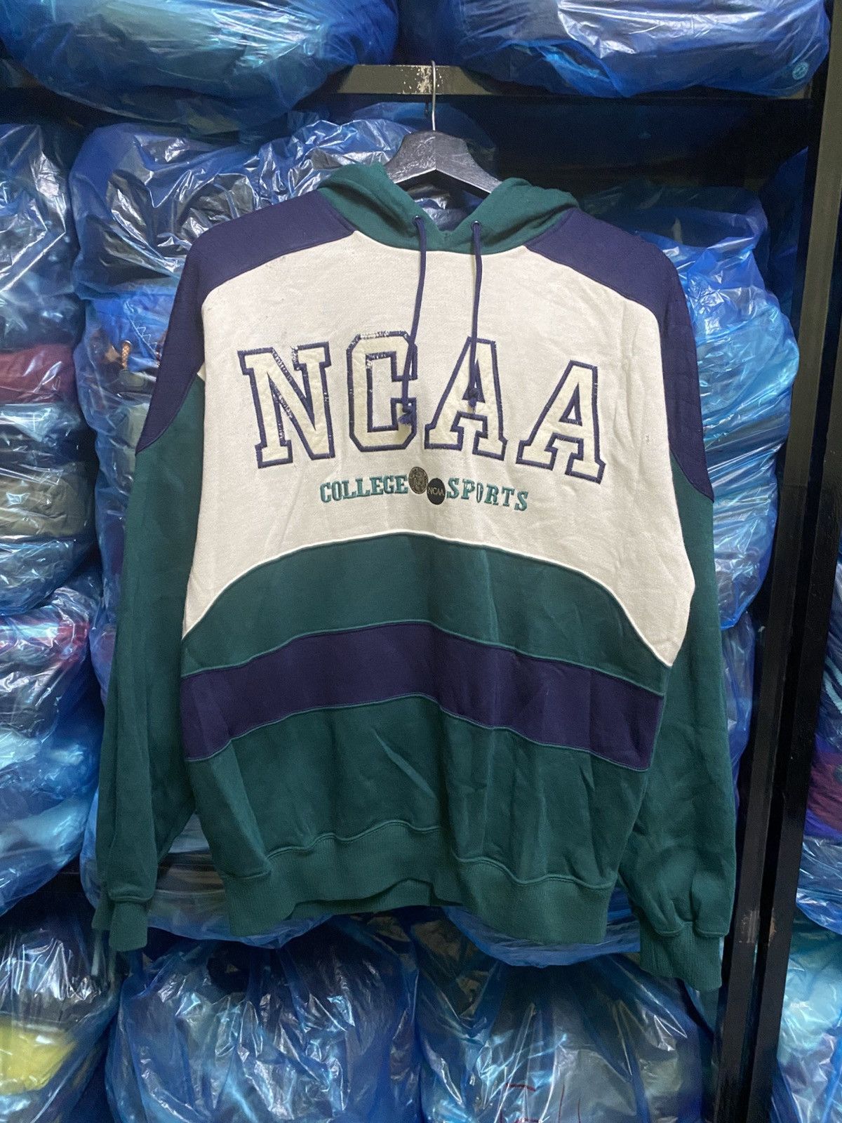 Vintage NCAA College Sports Hoodie Green Navy Colorblock