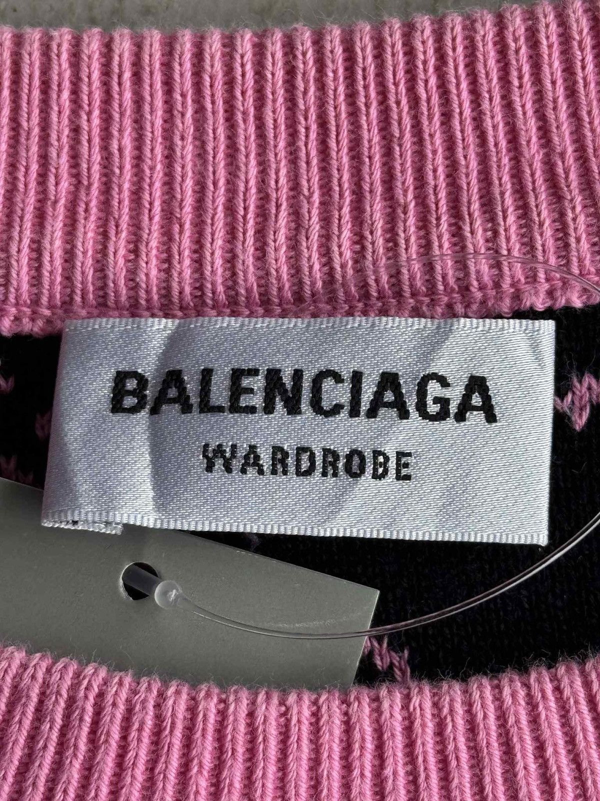 Balenciaga Balenciaga - All Over Print Script Wool Crewneck Size XS / US 0-2 / IT 36-38 - 8 Thumbnail