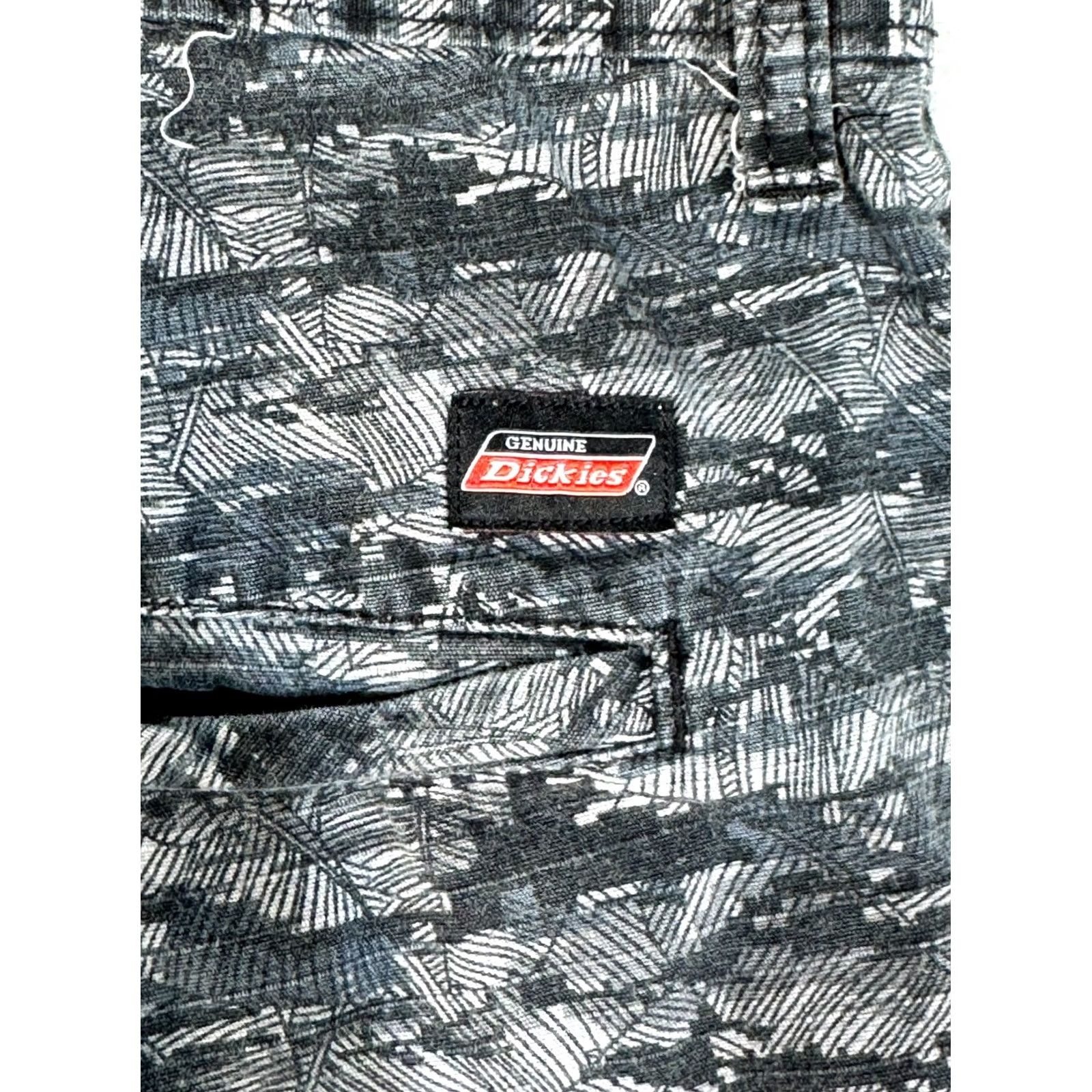 Dickies Dickies Shorts Mens Ripstop Black Camouflage Cotton Flat Front 40 Adult Regular Waist Inseam 12in Front Flat Front Casual Workwear Chin*** Size US 40 / EU 56 - 3 Thumbnail