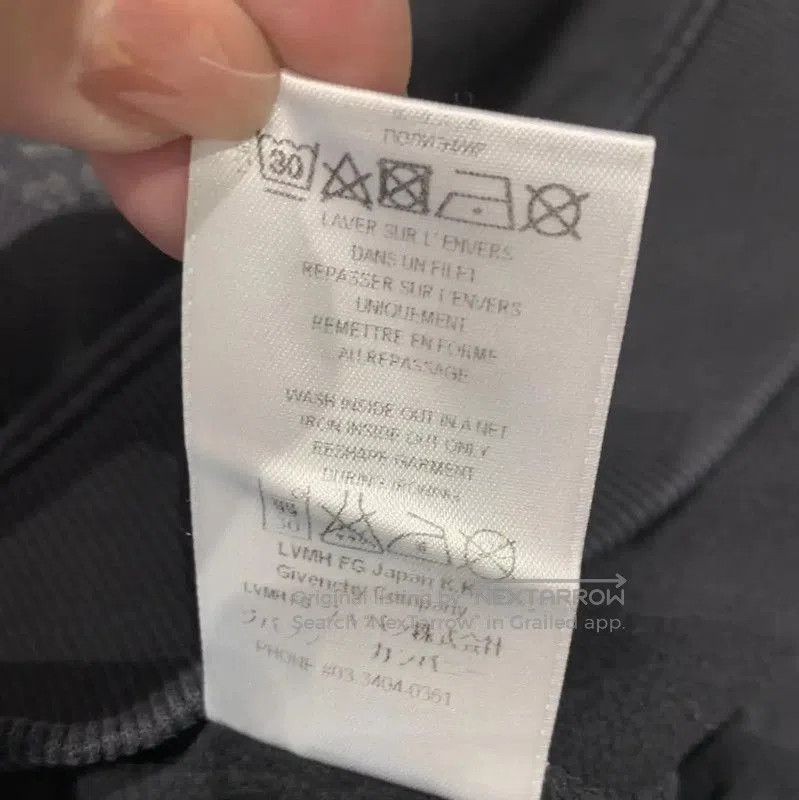 Givenchy Givenchy Black Graphic Short-Sleeve T-Shirt . Size XS / US 0-2 / IT 36-38 - 5 Thumbnail