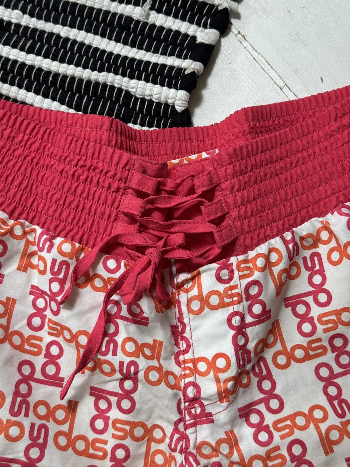 Adidas VINTAGE ADIDAS MONOGRAM MINI SHORTS Size 28" / US 6 / IT 42 - 2 Thumbnail