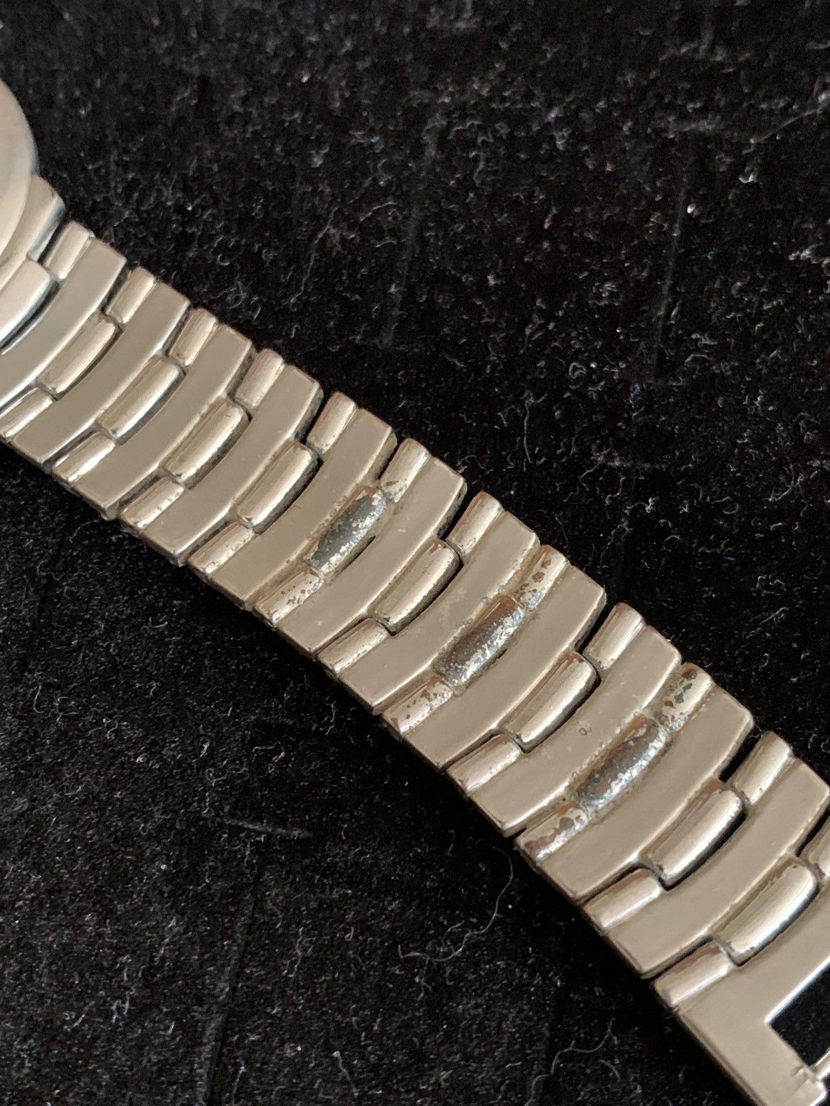Gucci Vintage gucci watch unisex Size ONE SIZE - 4 Thumbnail