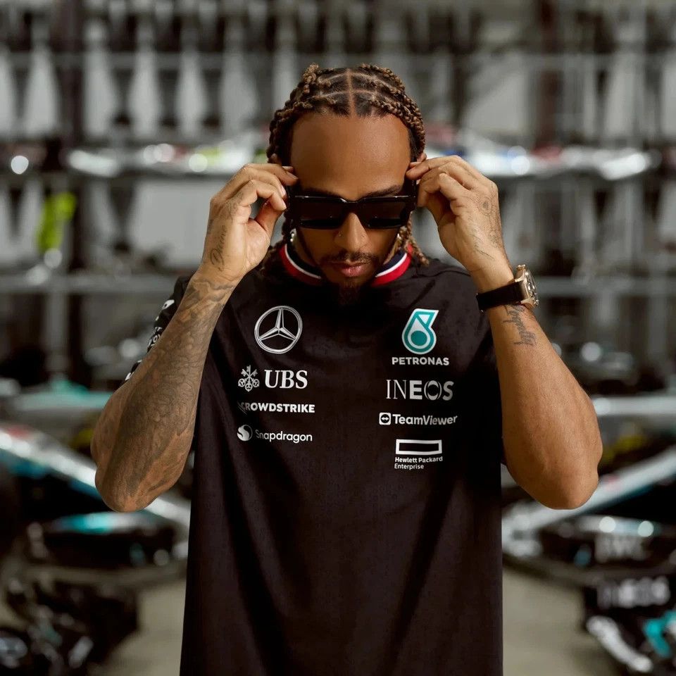 Formula 1 MERCEDES AMG PETRONAS FORMULA 1 TEAM SHIRT POLO COTTON Size US XL / EU 56 / 4 - 9 Thumbnail