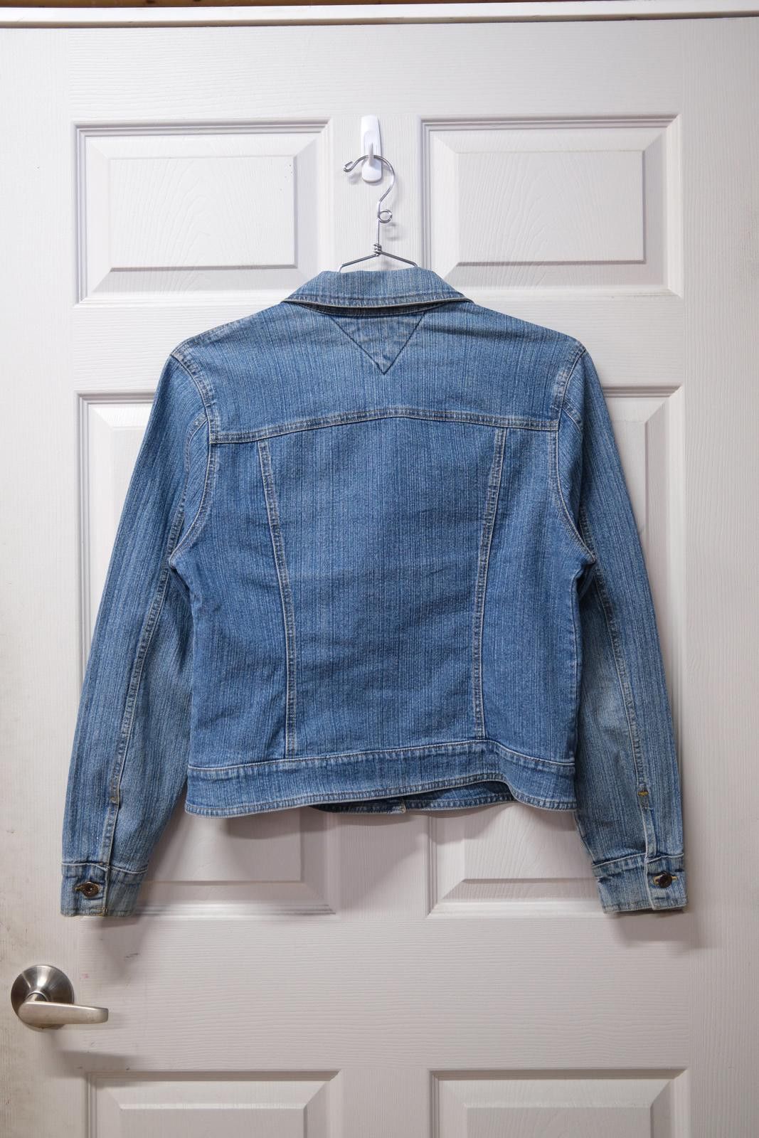 Tommy Hilfiger 00's Tommy Hilfiger Denim Trucker Denim Jacket Size L / US 10 / IT 46 - 2 Thumbnail