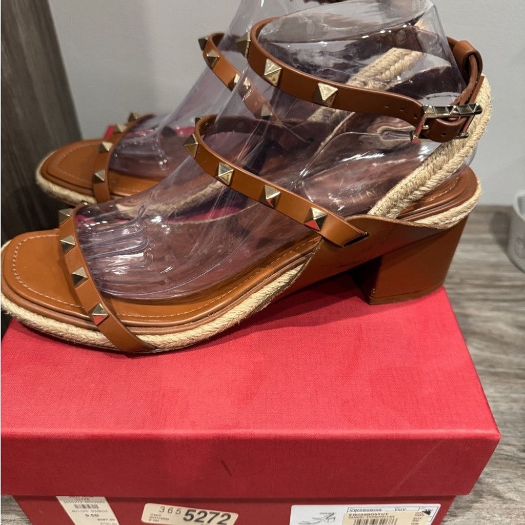 Valentino Valentino Garavani Rockstud Leather T-Strap Sandal Size US 9 / IT 39 - 2 Thumbnail