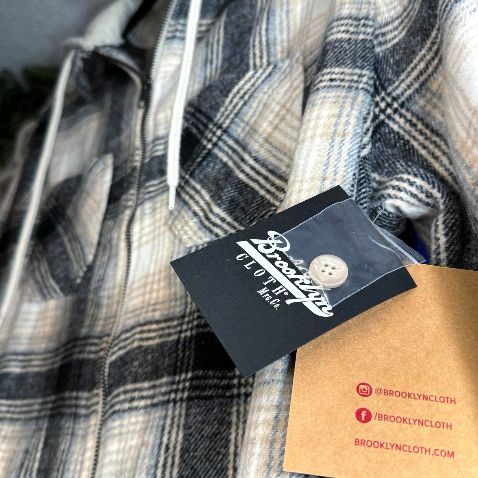 Brooklyn Cloth •NWT• Brooklyn Cloth Plaid Shacket Cream Button up • Small Size US S / EU 44-46 / 1 - 5 Thumbnail