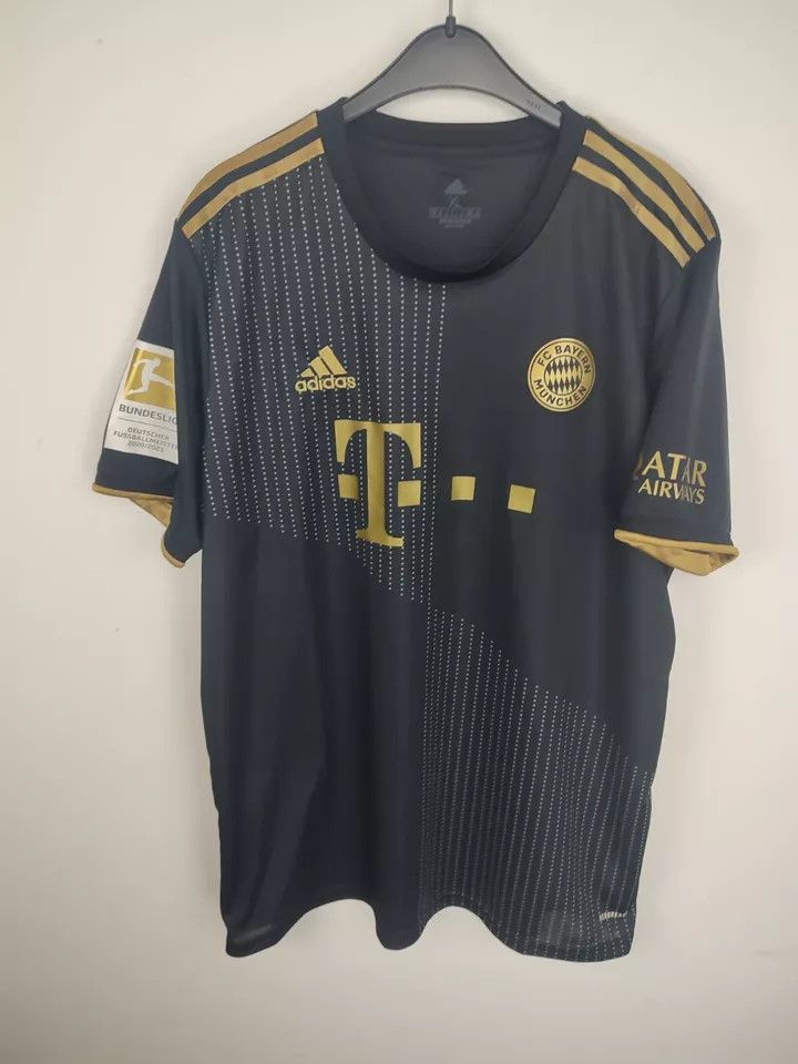 Adidas 2021/22 Bayern Munich Away FOOTBALL Kit SHIRT SOCCER JERSEY Size US XL / EU 56 / 4 - 12 Thumbnail