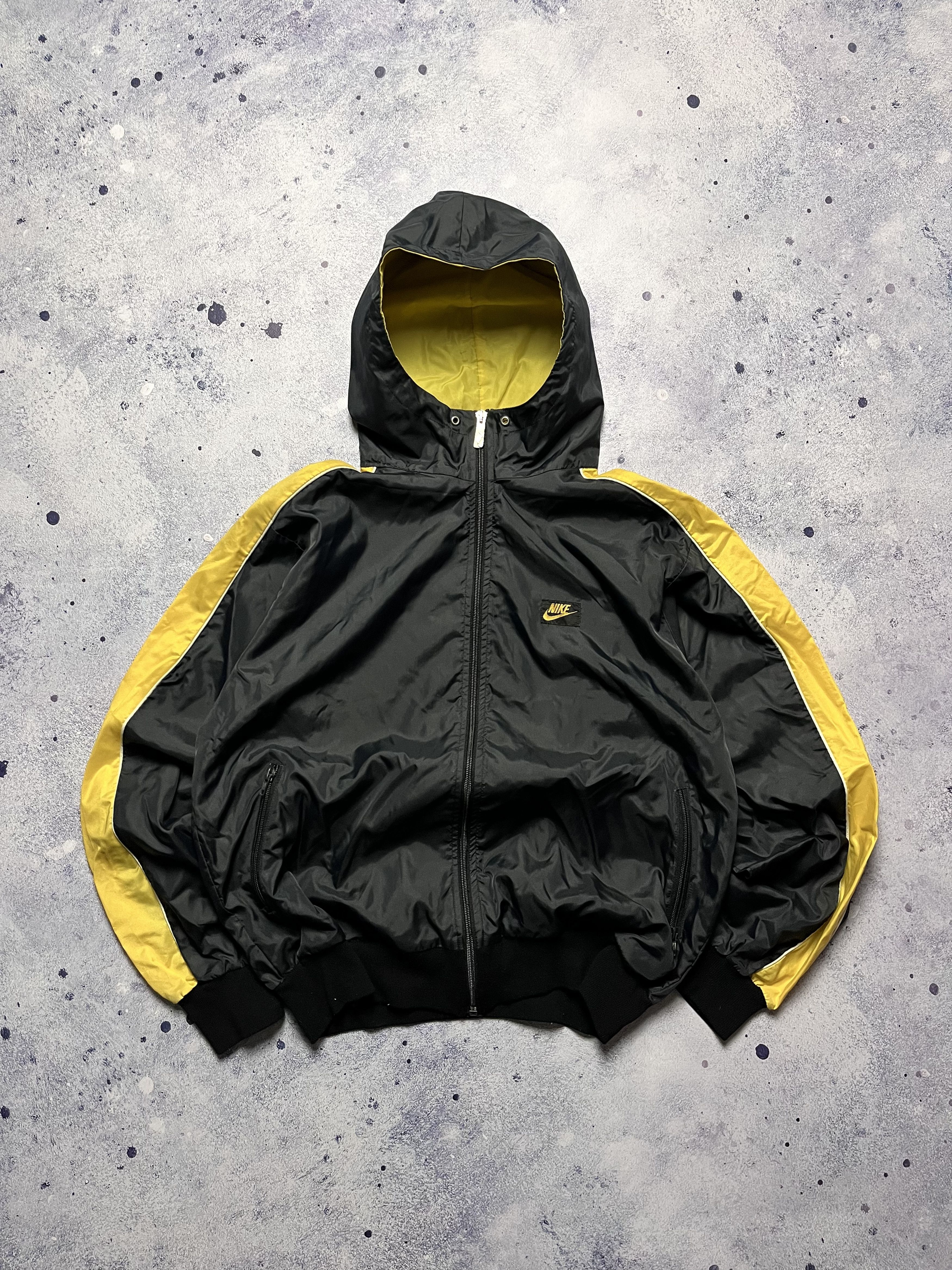 Nike × Vintage Nike Oregon 80's Vintage Windbreaker Light Jacket Made In UK Size US S / EU 44-46 / 1 - 1 Thumbnail