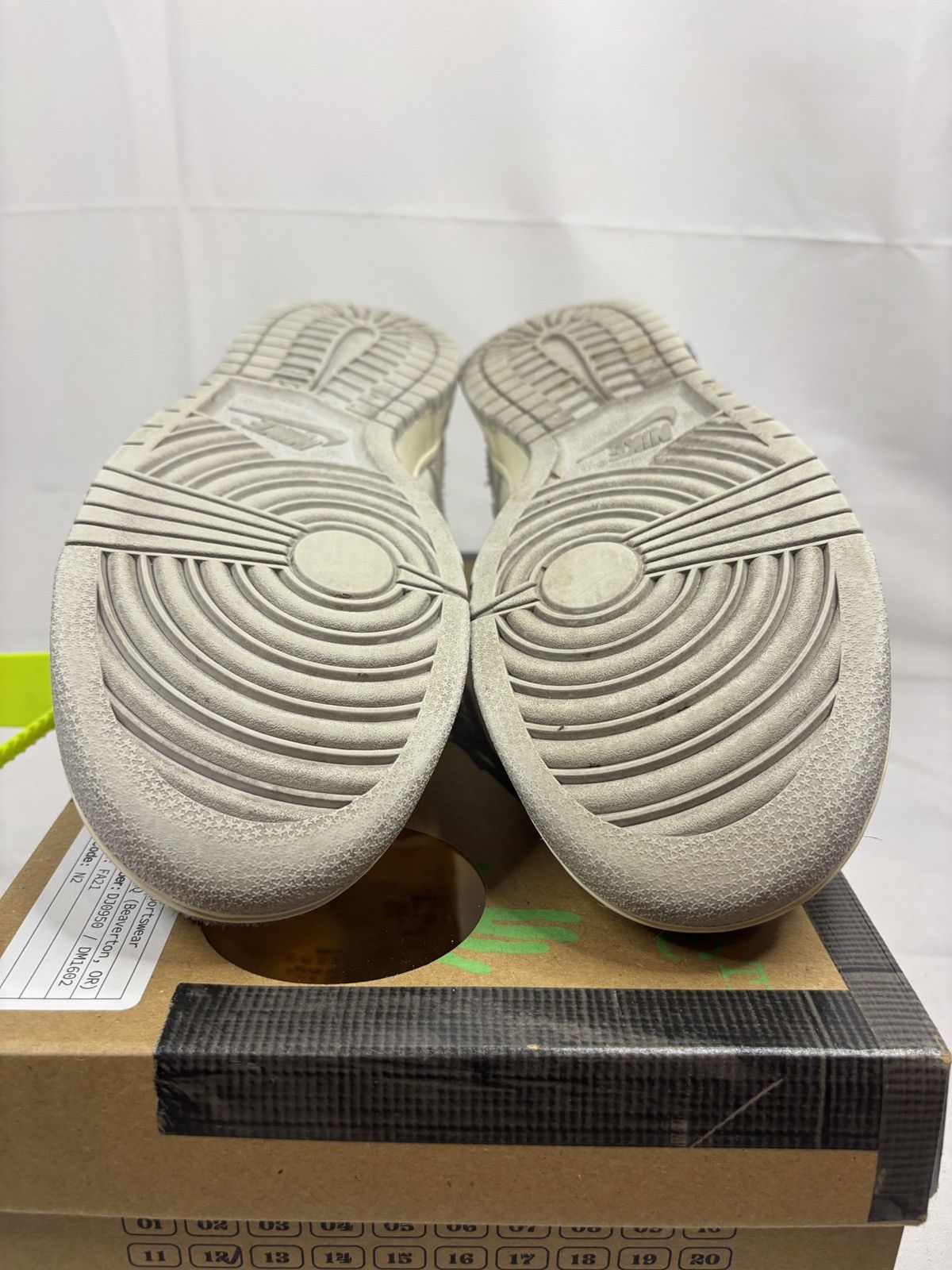 Nike × Off-White Size 9 - Off-White x Nike Dunk Low Lot 12 of 50 - OG ALL Size US 9 / EU 42 - 9 Thumbnail