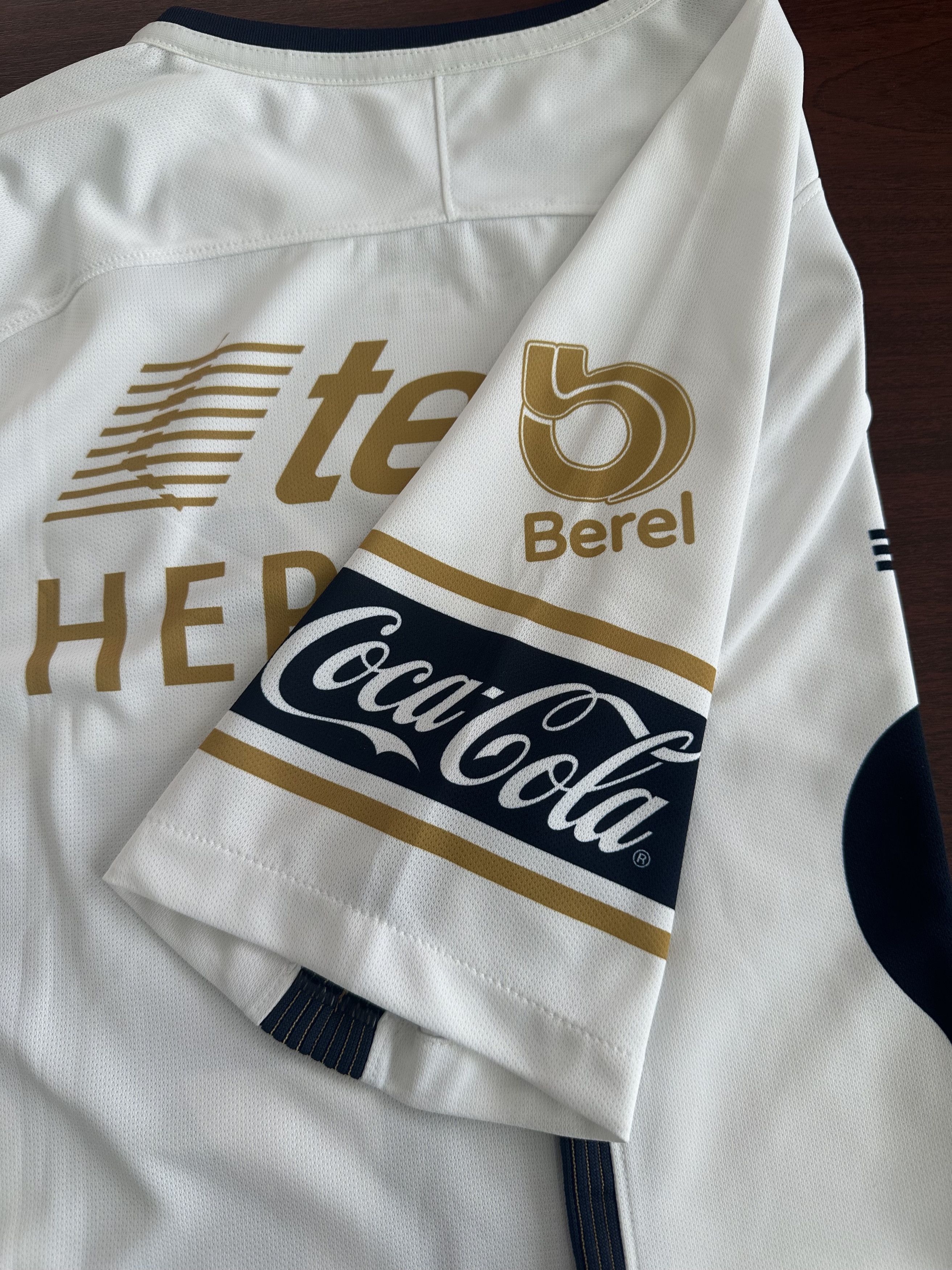 Nike Pumas UNAM 2017/18 Home Jersey Size US M / EU 48-50 / 2 - 3 Thumbnail
