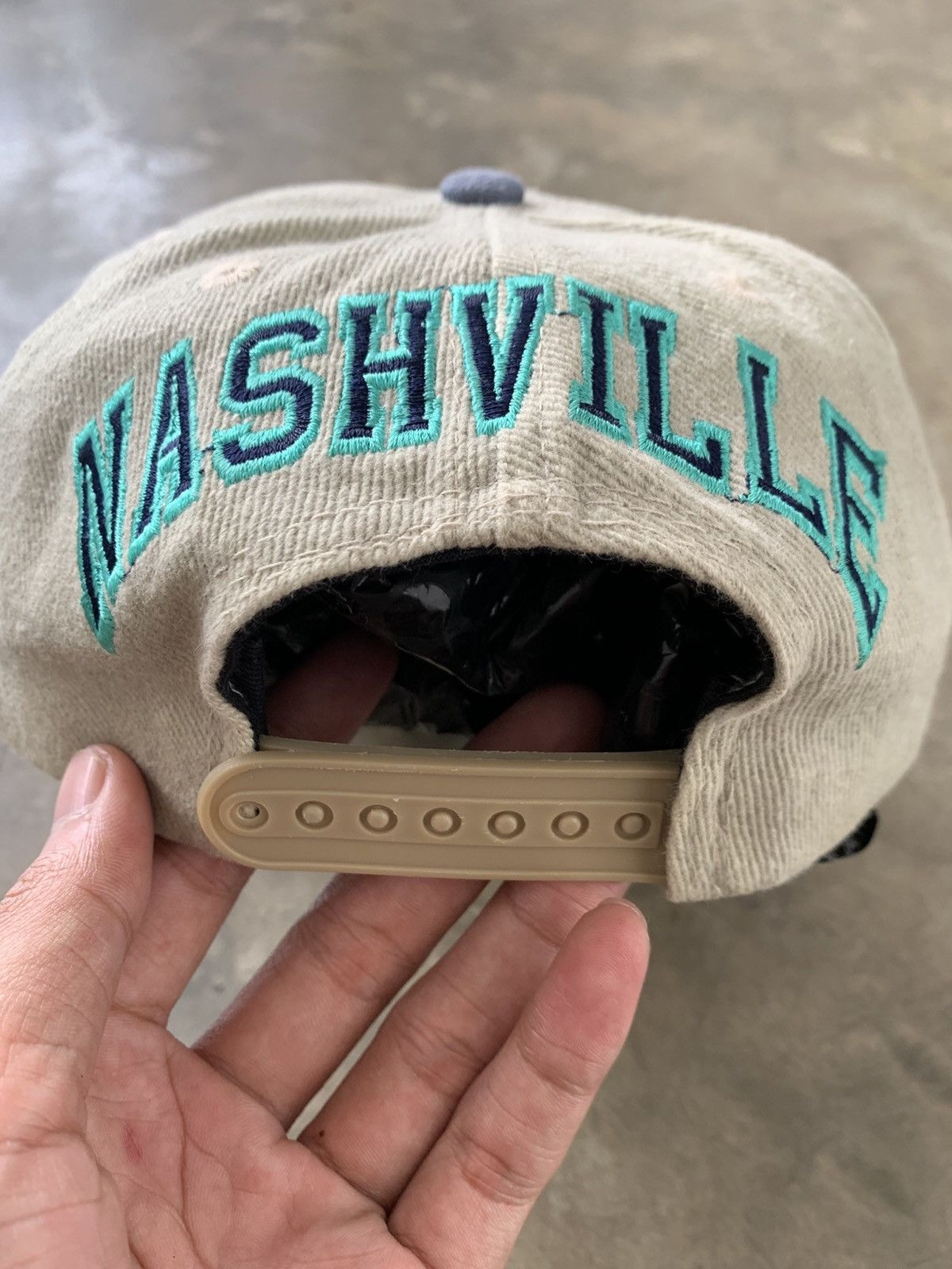 Vintage Vintage 90s HARDROCK CAFE NASHVILLE Size ONE SIZE - 4 Thumbnail