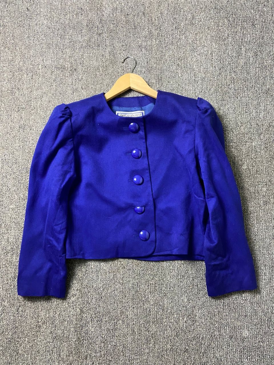 Yves Saint Laurent Yves Saint Laurent Femmes Silk Blazer (191) Size XS / US 0-2 / IT 36-38 - 1 Thumbnail
