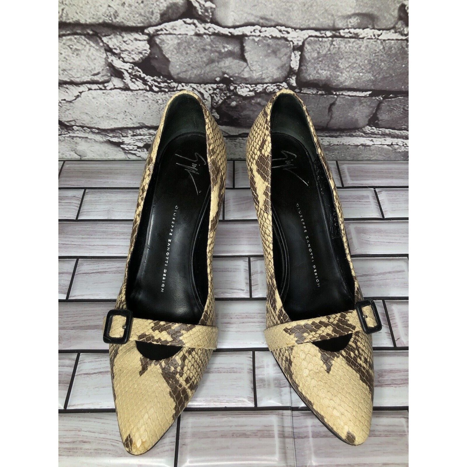 Giuseppe Zanotti Giuseppe Zanotti Cream Leather Black SnakeSkin Pointed Strap Size US 6.5 / IT 36.5 - 17 Thumbnail