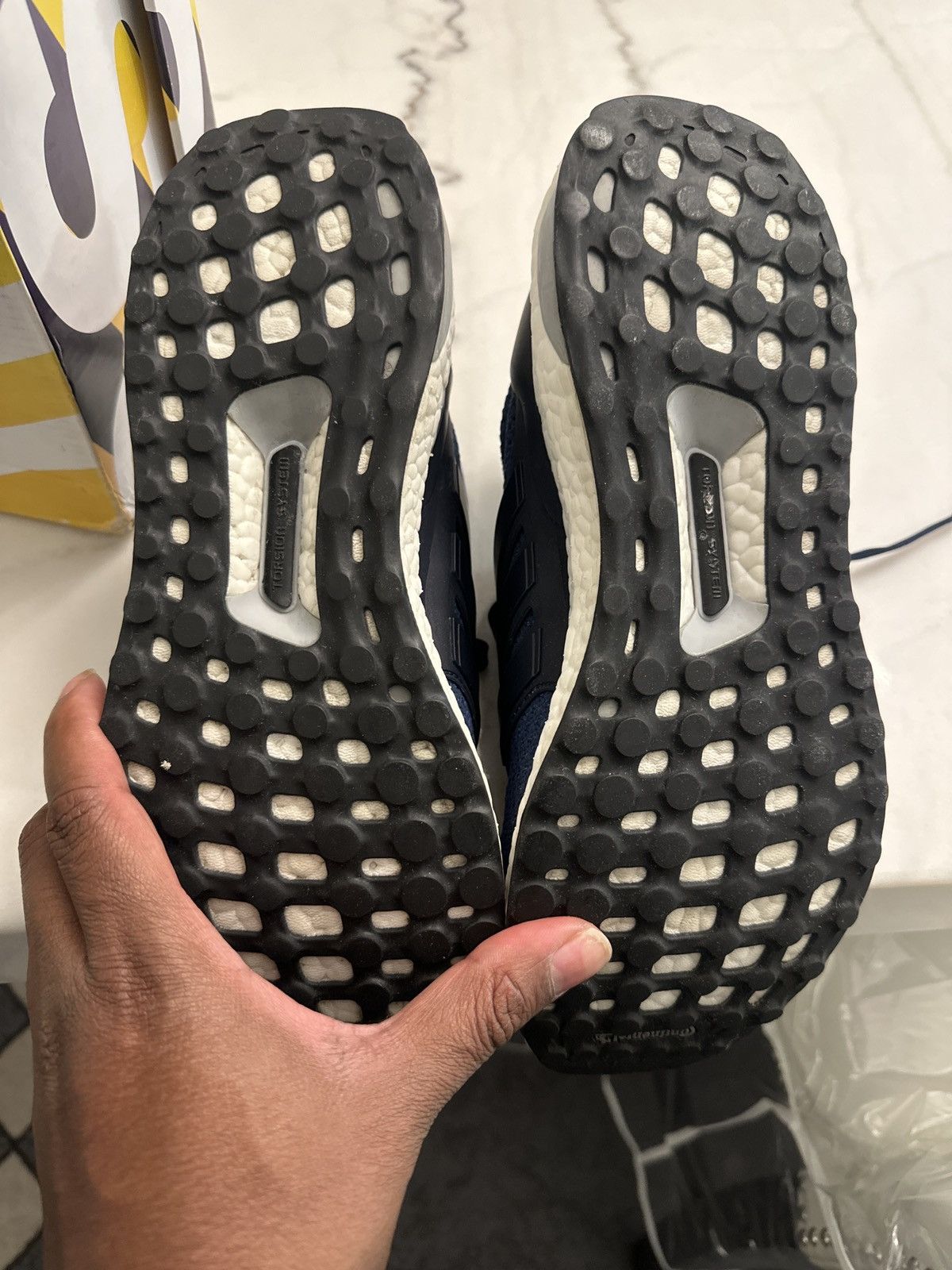 Adidas Ultraboost m Size US 9.5 / EU 42-43 - 3 Thumbnail
