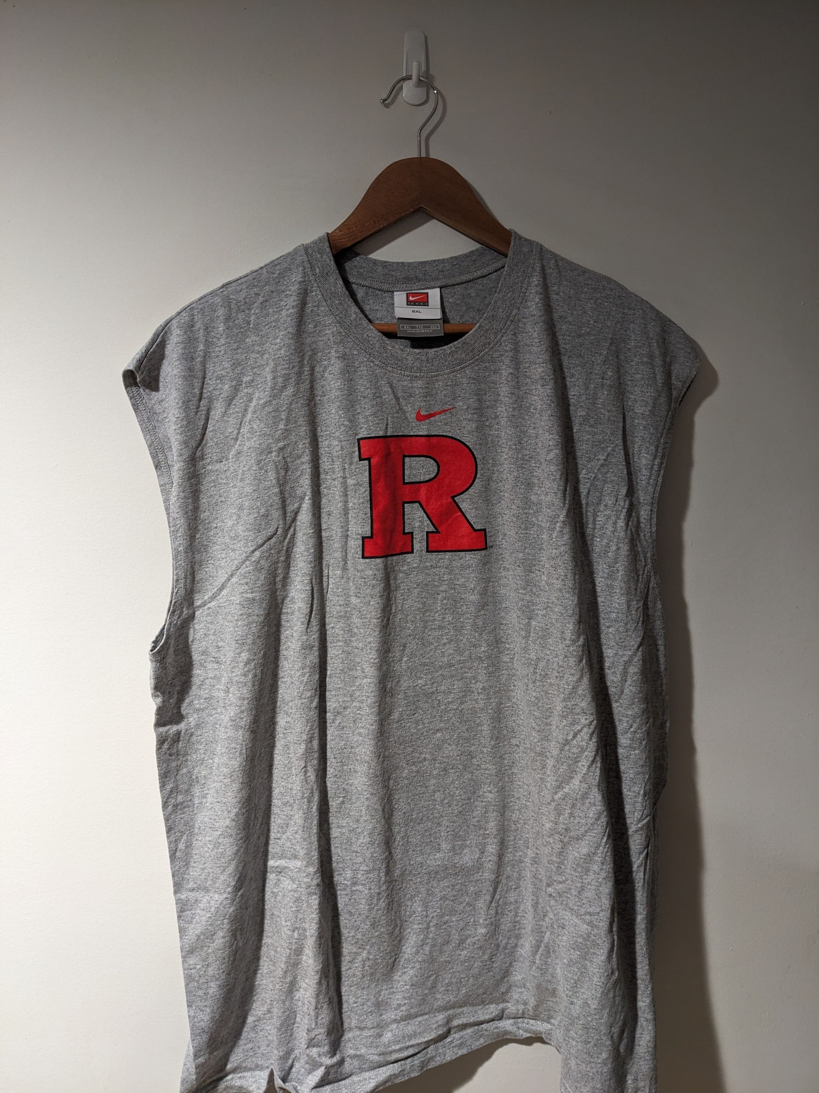Vintage Y2K Rutgers Nike Center Swoosh Sleeveless T-Shirt