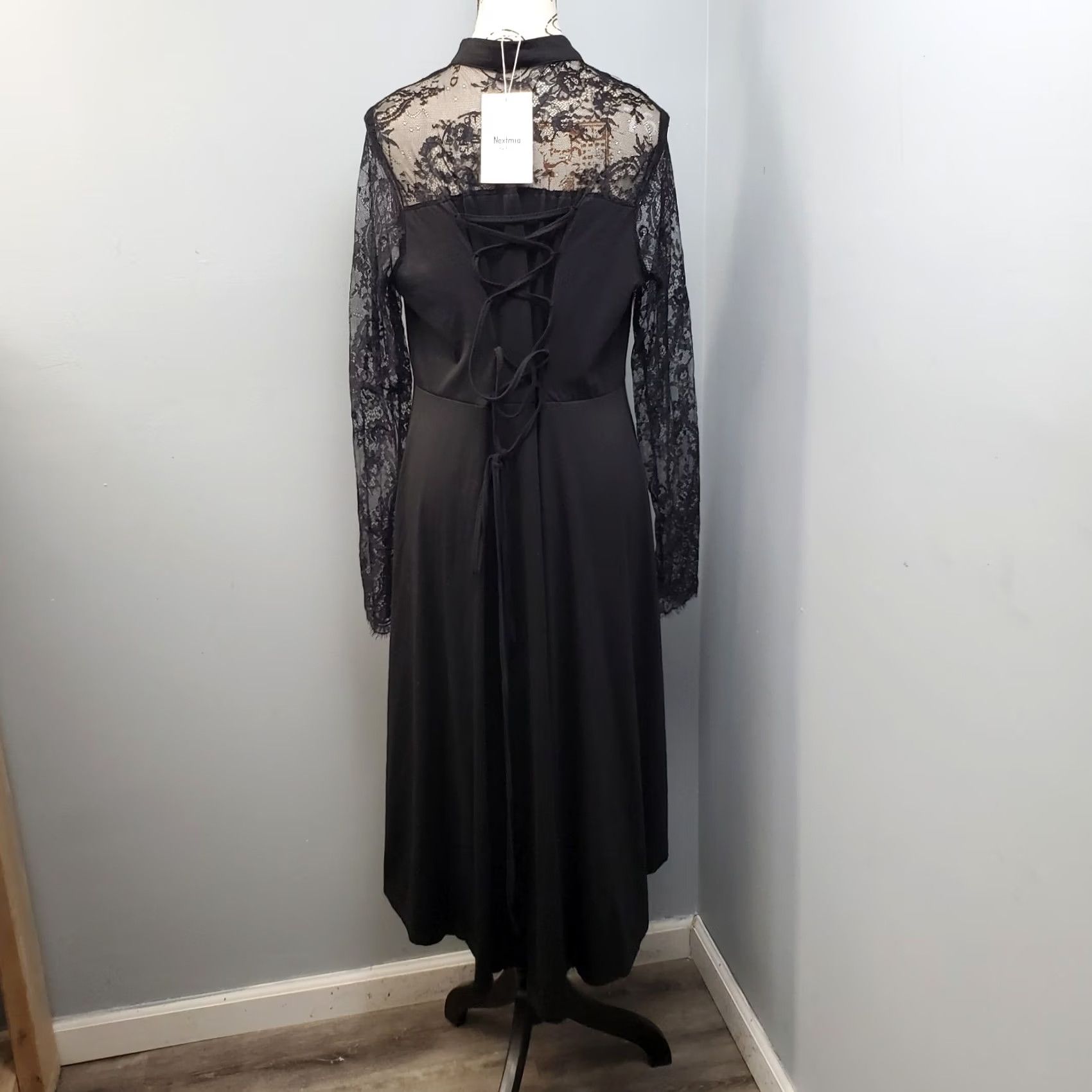 Vintage Nextmia Sheath Dress Women Size 16 Black Choker Neck Hook & Eye Front Lace Up Back Casual Sleeve Knee Length Formal Party Dress Size XXL / US 16-18 / IT 52-54 - 2 Thumbnail