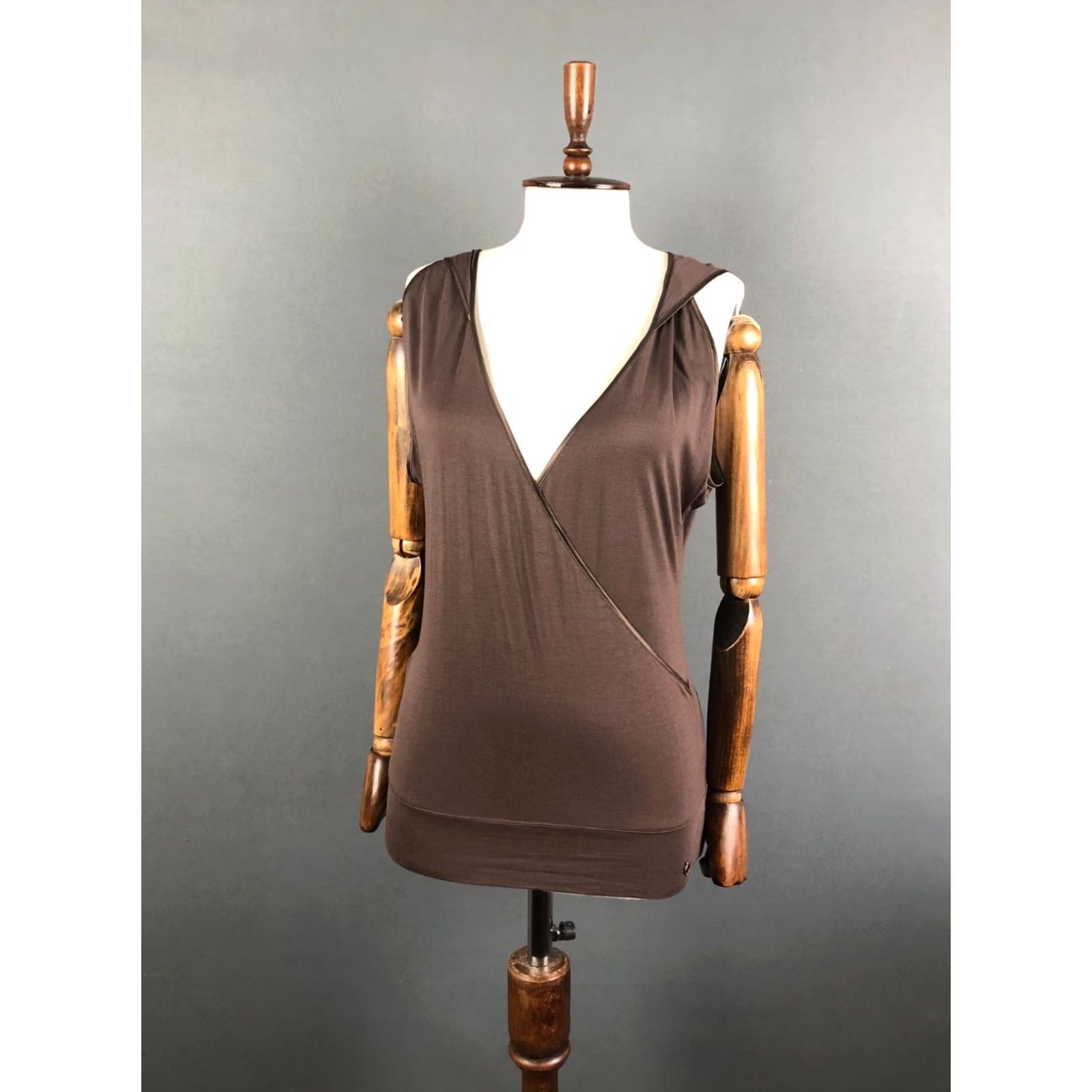Diesel Diesel Blouse Shirt Sleeveless XS Brown Viscose Jersey Scoop Neck Casual Regular Women's 100% Viscose Size XS / US 0-2 / IT 36-38 - 2 Thumbnail