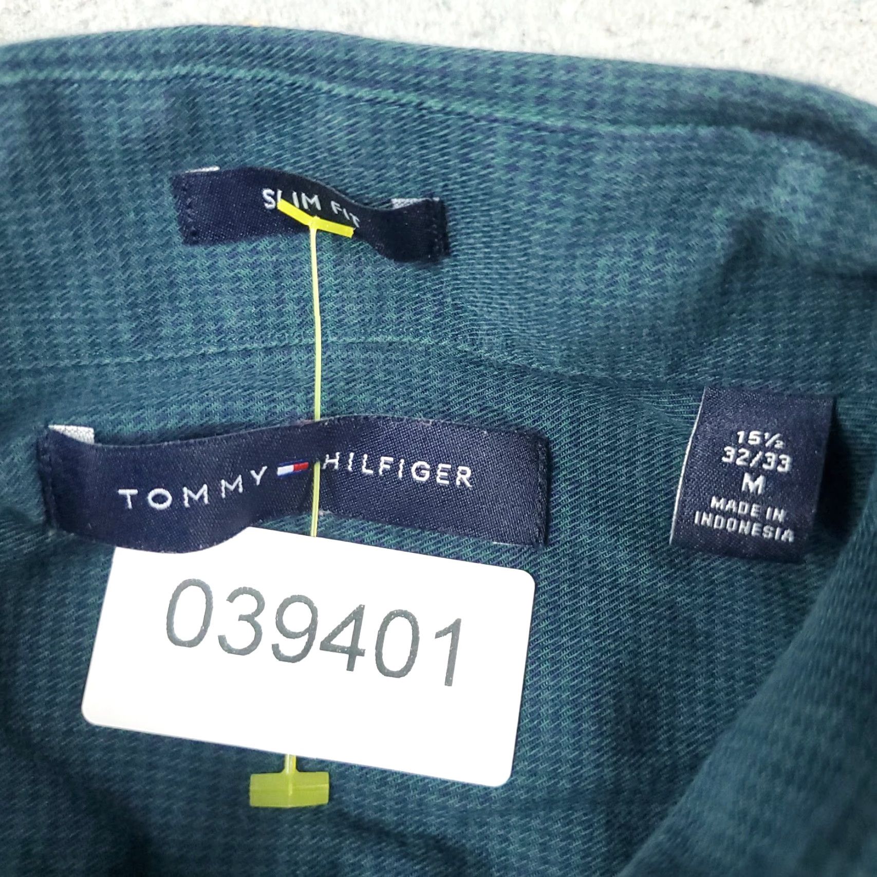 Tommy Hilfiger Tommy Hilfiger Button-Up Shirt Mens Medium Green Long Sleeve Casual Preppy Size US M / EU 48-50 / 2 - 6 Thumbnail