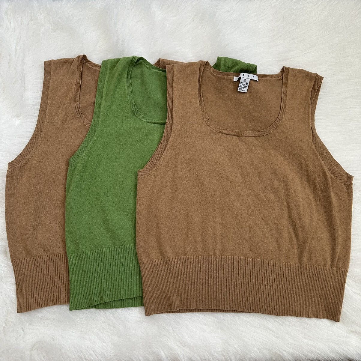 Other CAbi Bundle (3) Size XL Stretchy Tank Tops Size XL / US 12-14 / IT 48-50 - 1 Thumbnail