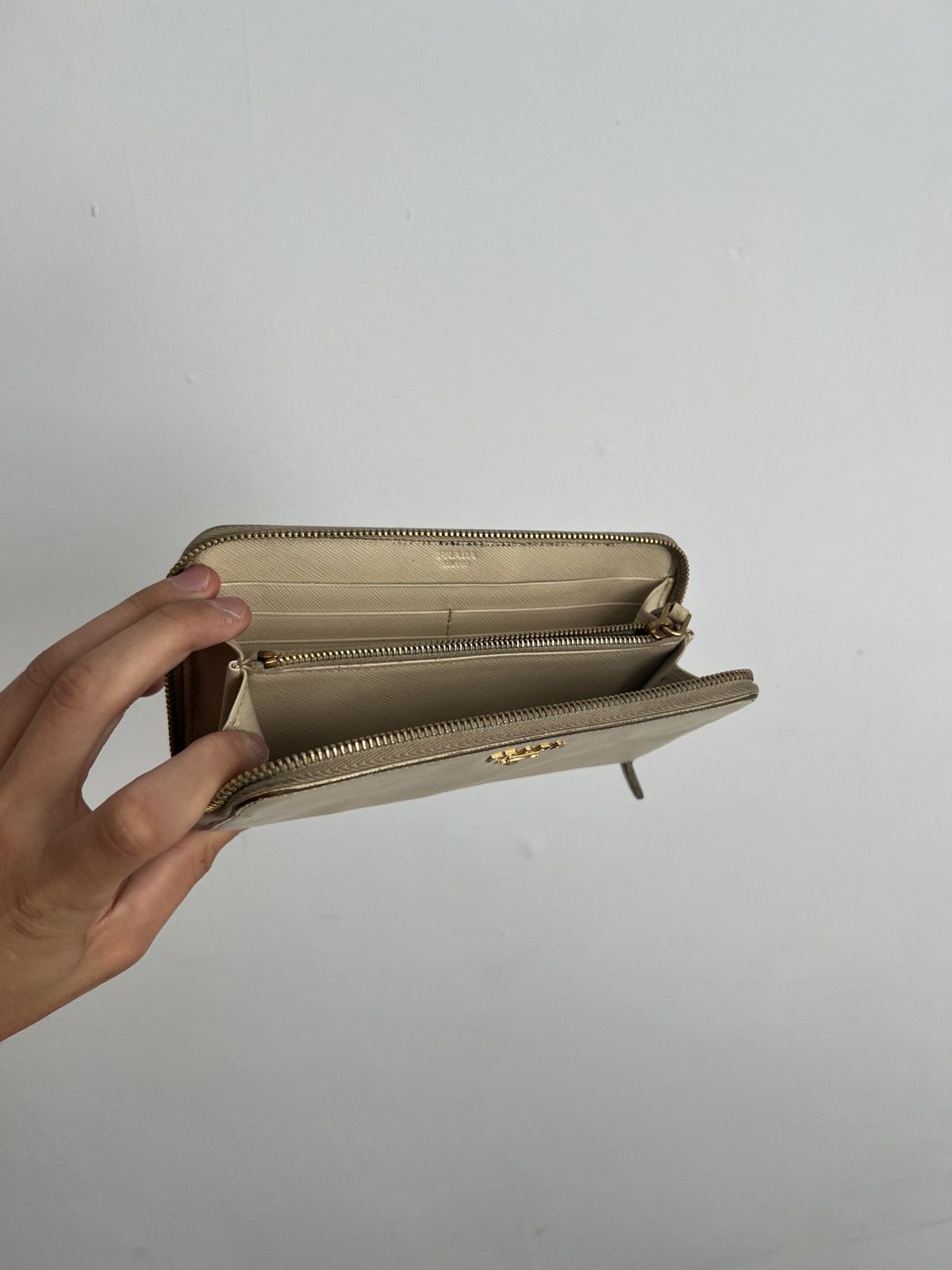 Prada Prada wallet RARE Size ONE SIZE - 3 Thumbnail