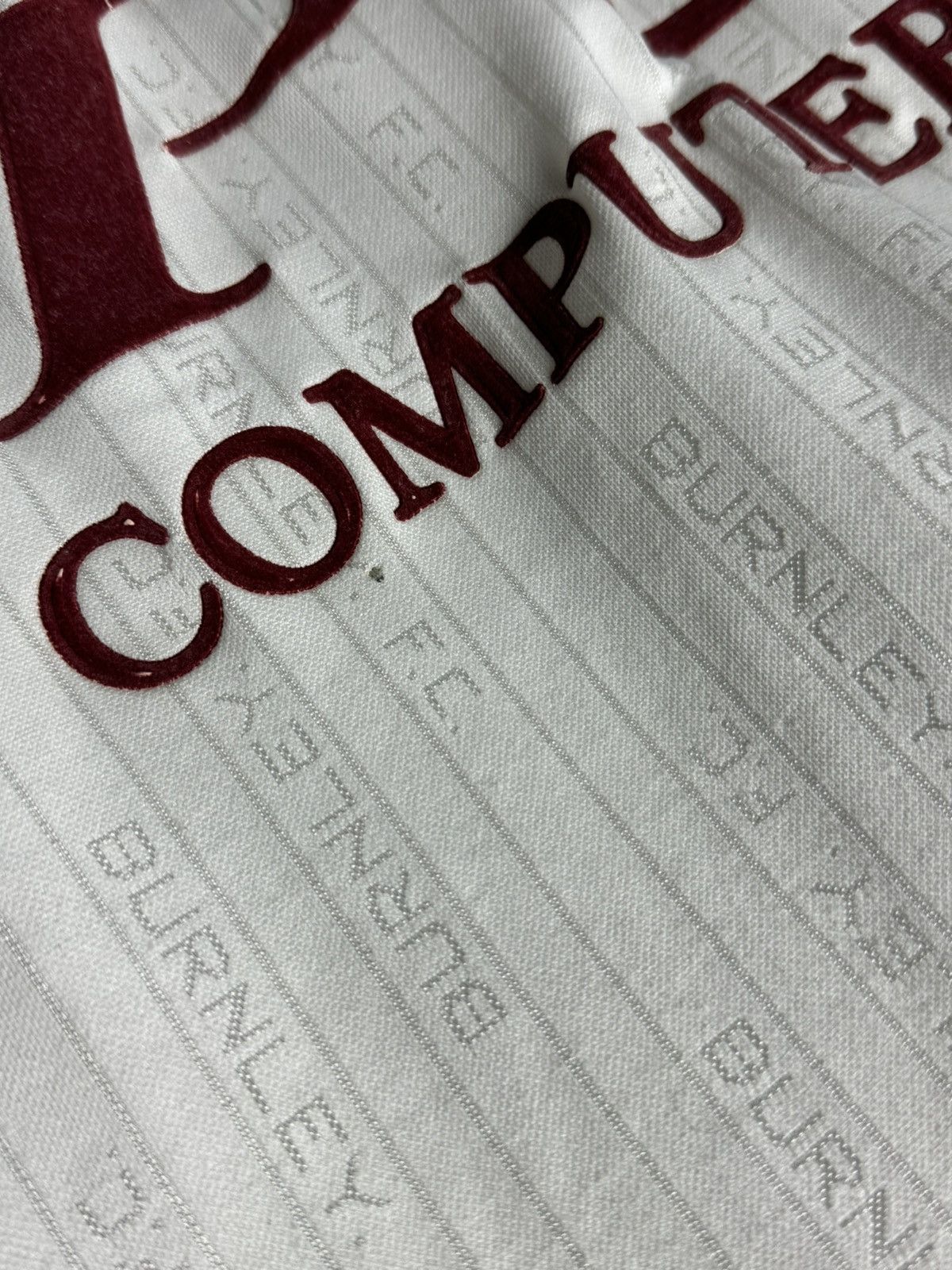 Other Burnley 99/00 Away Football Jersey Size US XL / EU 56 / 4 - 11 Thumbnail