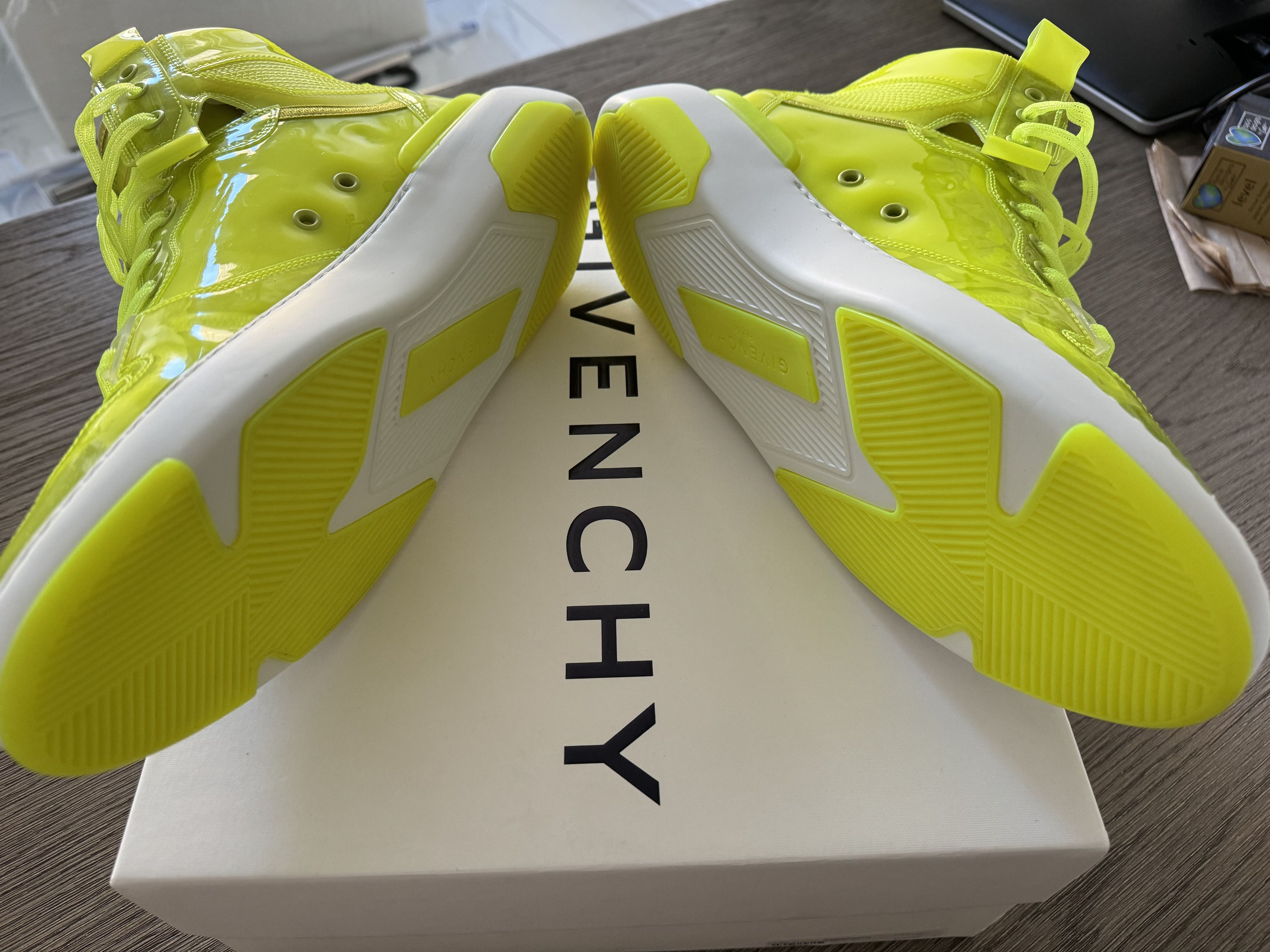 Givenchy WING SNEAKER HI-TOP FLUORESCENT YELLOW Size US 13 / EU 46 - 6 Thumbnail
