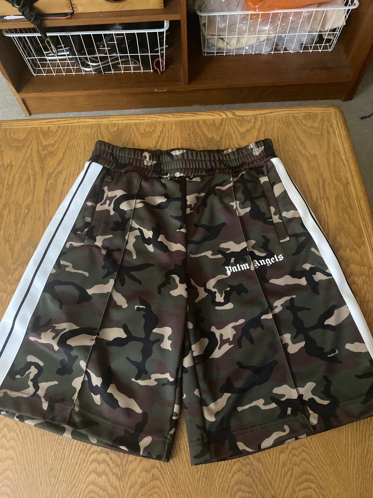 Palm Angels Palm Angels Camo Shorts Size US 34 / EU 50 - 1 Thumbnail