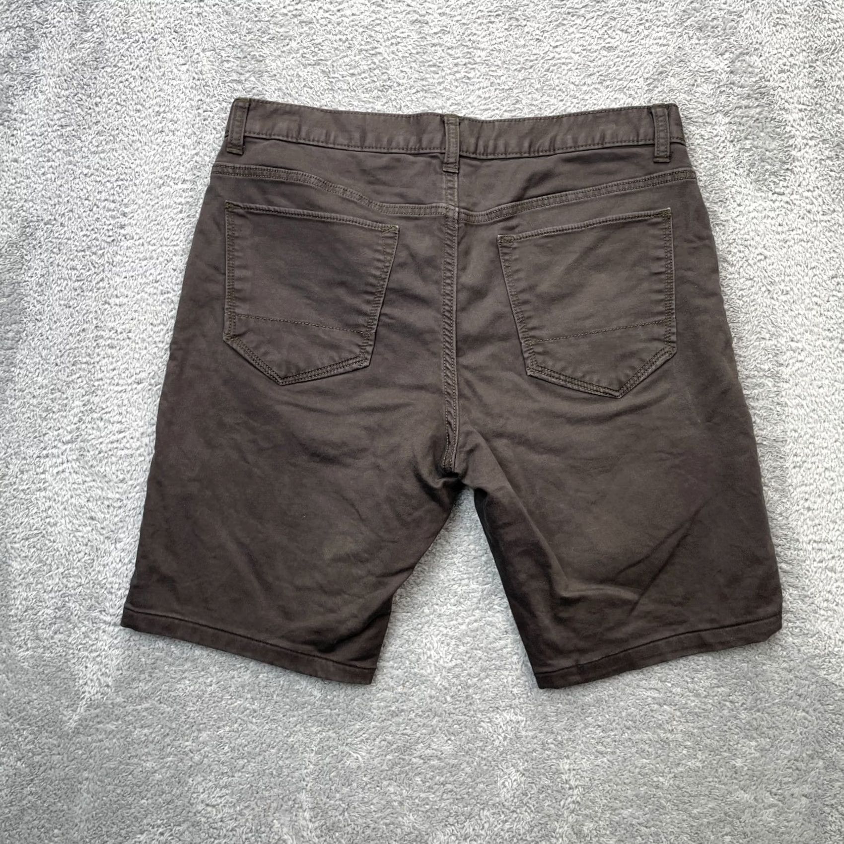 Banana Republic Banana Republic Shorts Mens 33x30 Brown Travel Denim Slim Fit Dark Wash Casual Workwear City Preppy Slim Chino Mens Size US 34 / EU 50 - 2 Thumbnail