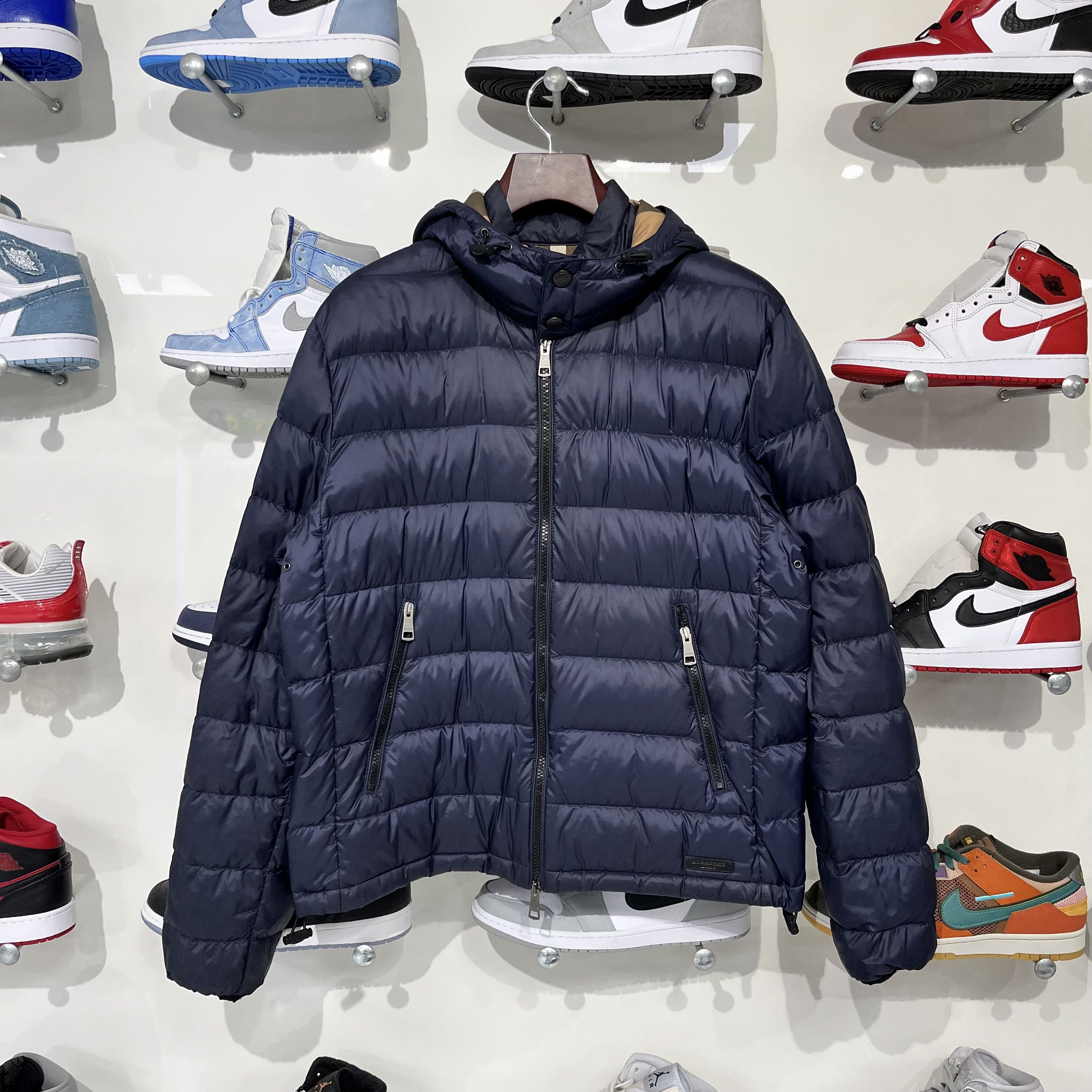 Burberry Burberry Lightweight Navy Puffer Jacket Size US L / EU 52-54 / 3 - 1 Thumbnail