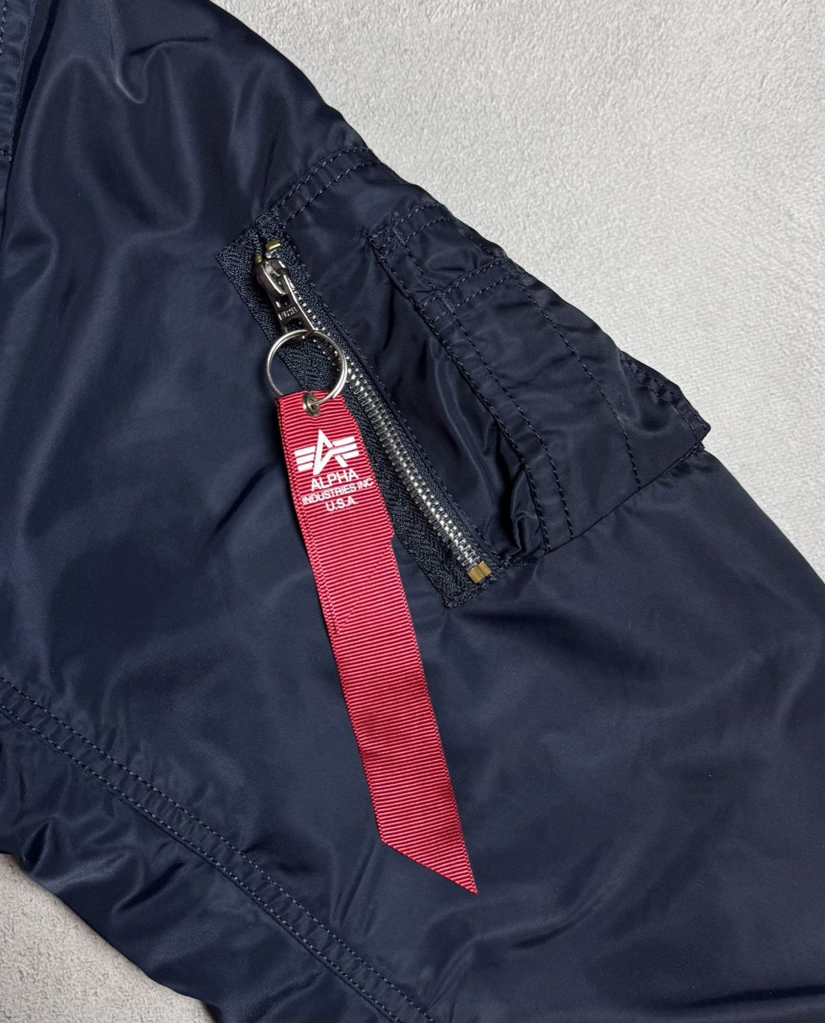 Alpha Industries Alpha Industries MA-1 Bomber Flight Jacket Vintage 1990s Size US L / EU 52-54 / 3 - 8 Thumbnail