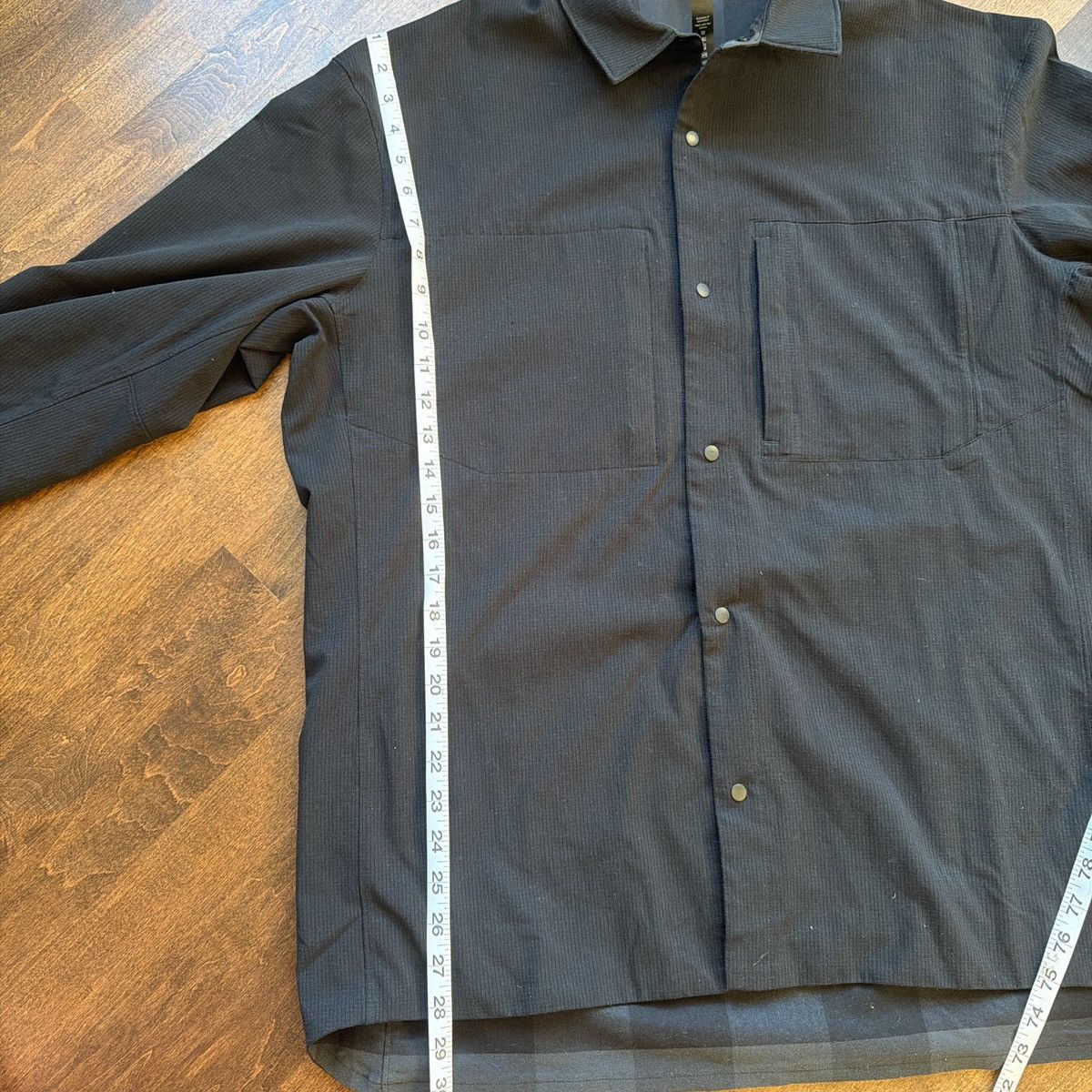Lululemon Lululemon medium weight Over-shirt/ Reversible Flannel Size US XL / EU 56 / 4 - 3 Thumbnail